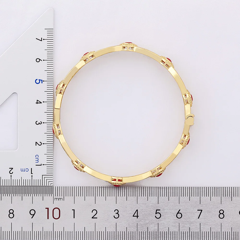 Vintage Indian Style Hollowed Out Gold Bracelets for Women Cubic Zircon Round Design Charm Bangles Wedding Party Jewelry Gift