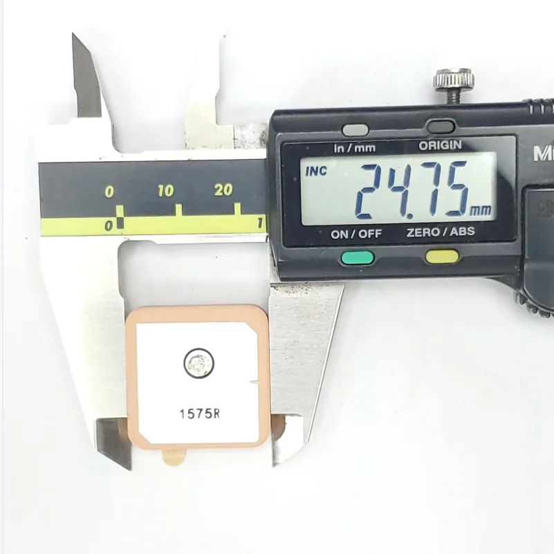 Factory direct sale ceramic chip reader remote small UHF RFID antenna 25X25X4 1575.42MHz