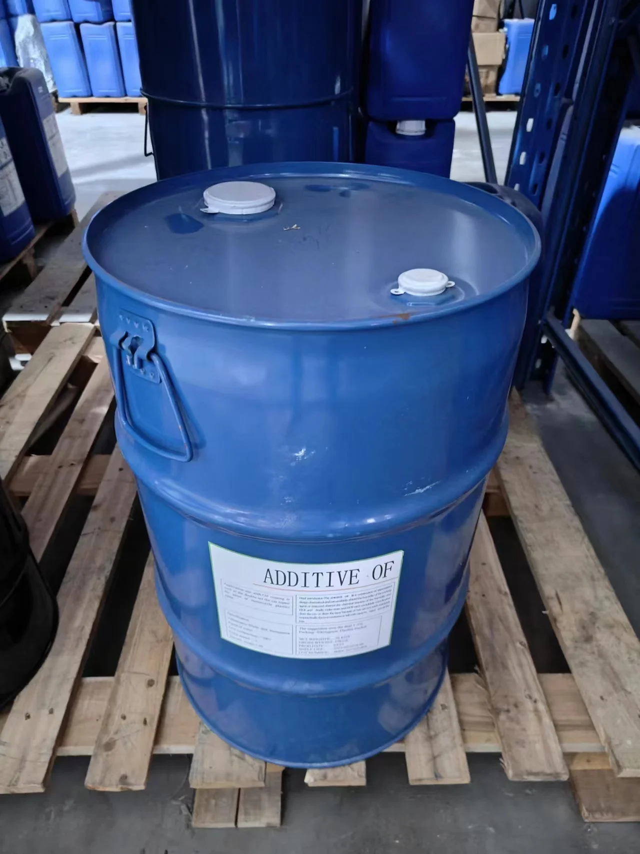 Stabilizer/dehydrator for solvent based polyurethane coatings 100% activity