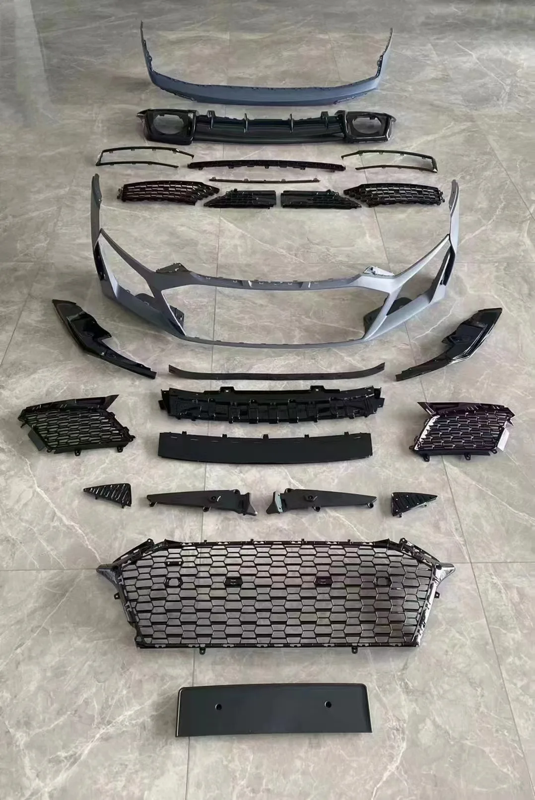 16-18 models upgrade conversion 20 midels- PP/carbon fiber Body Kit bumper Grill Side skirts for Audi R8