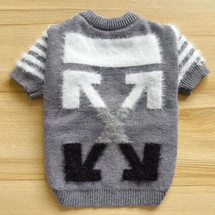 Dog Designer Clothes Wholesale Stocked Winter Medium Small Dog Clothes Vendors Outdoor Clothing for Cats