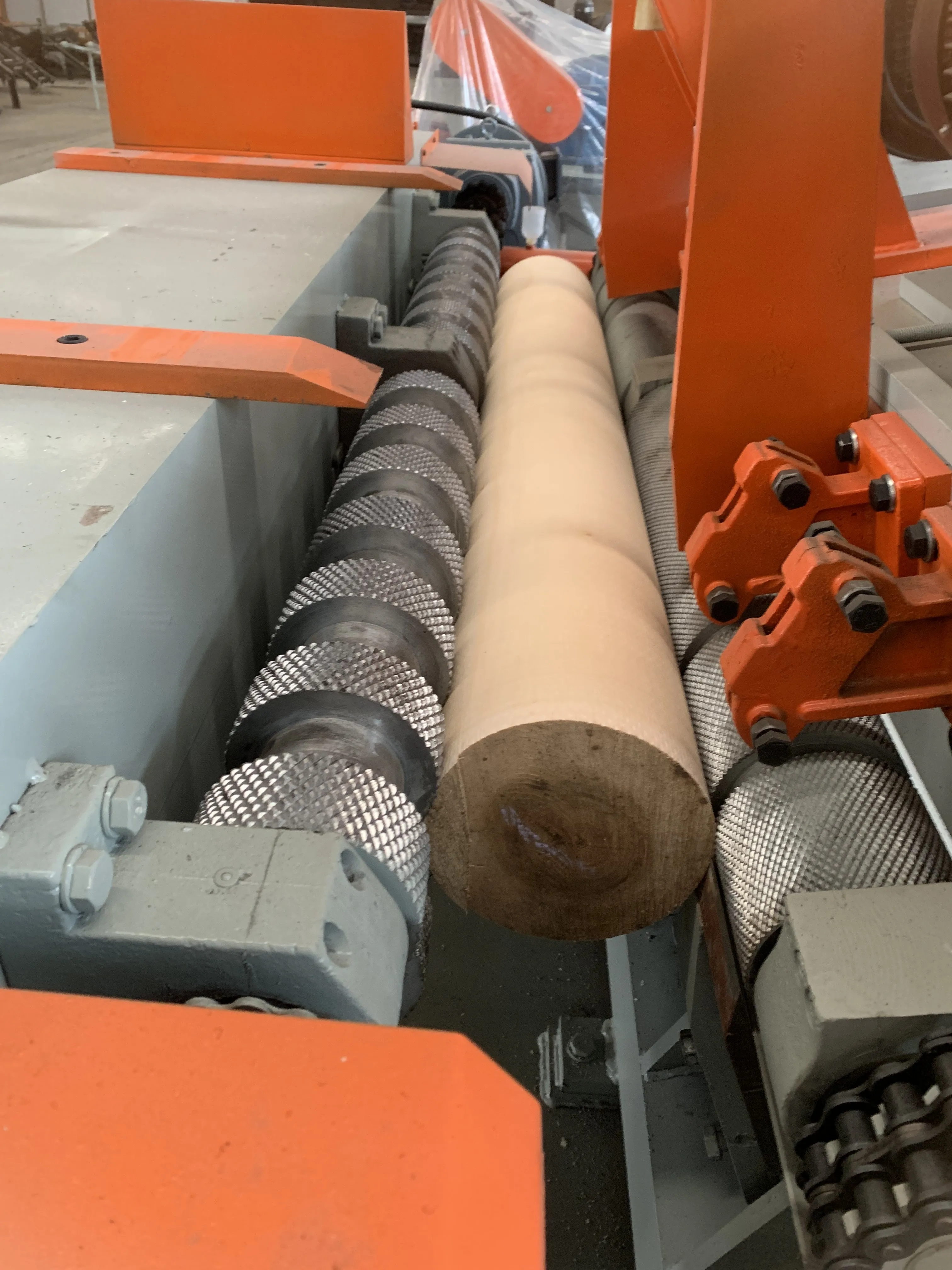 2023 China woodworking lathe  factory direct sale CNC wood peeling and cutting machine veneer peeling cutting  slicer