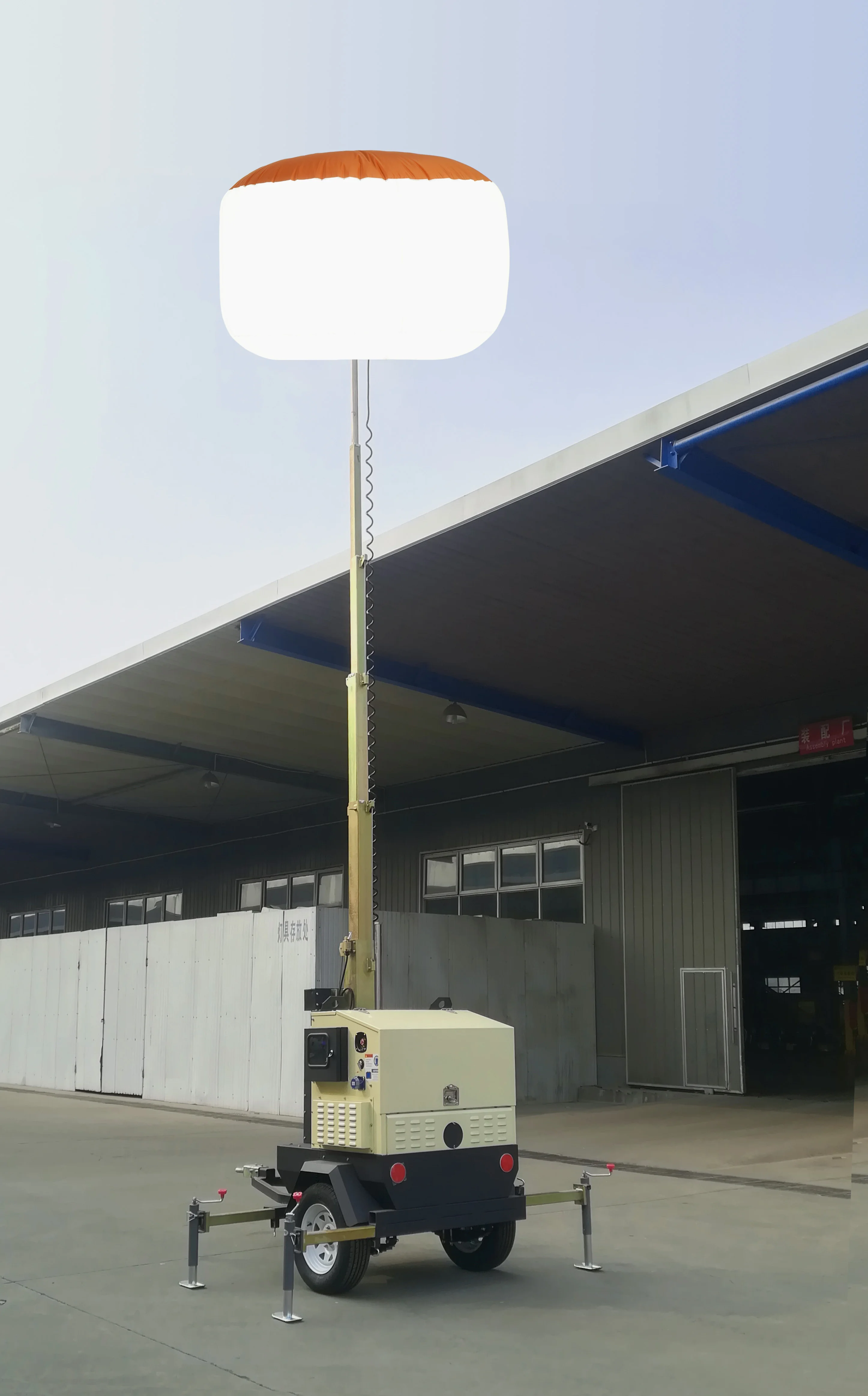 Moonlightia Tripod Series 2000W Industrial Light Tower With Generator Telescopic Light Tower Diesel Stadium Light Tower Price