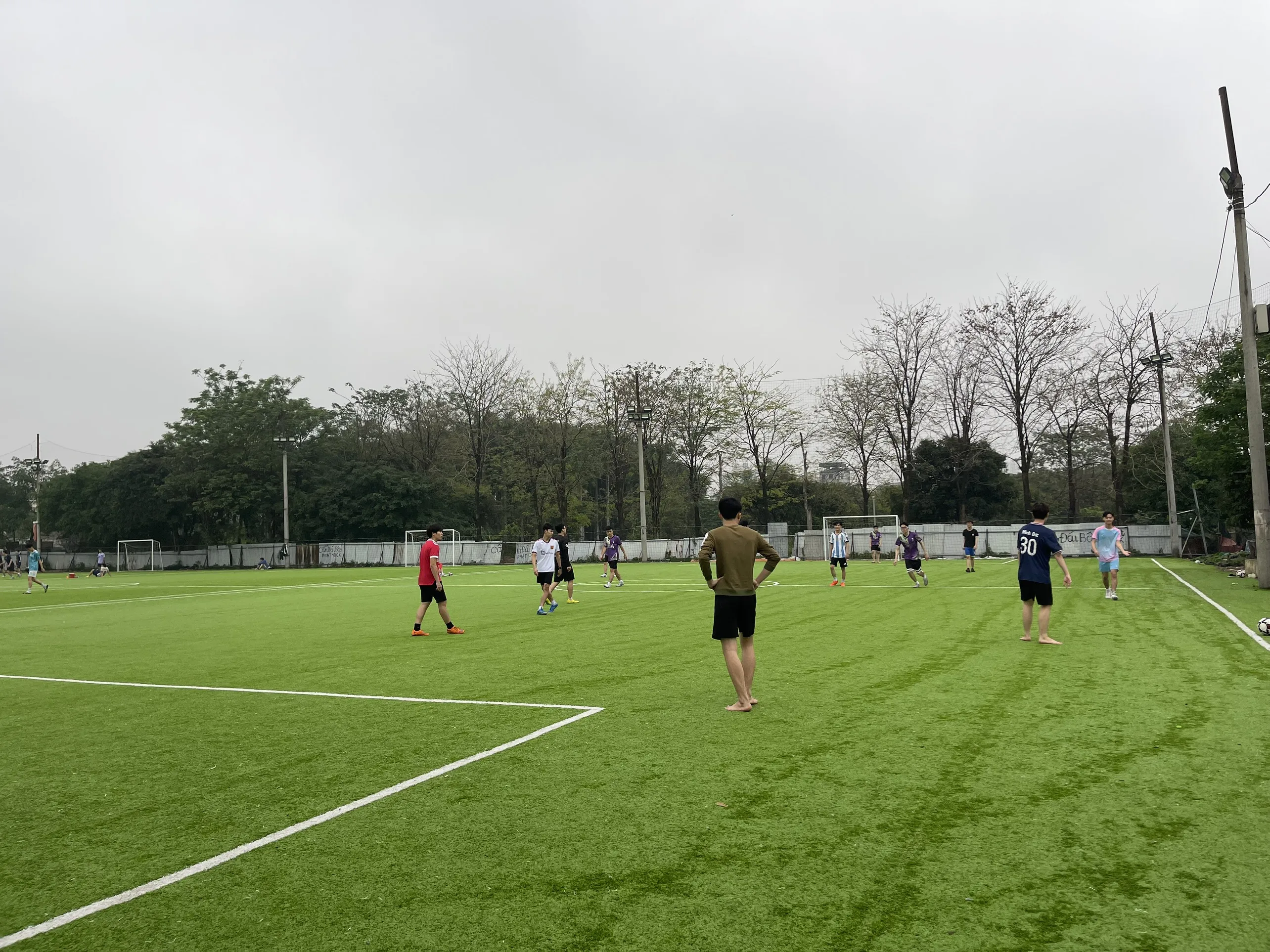 Mini soccer artificial turf grass football artificial grass sports flooring for wholesale