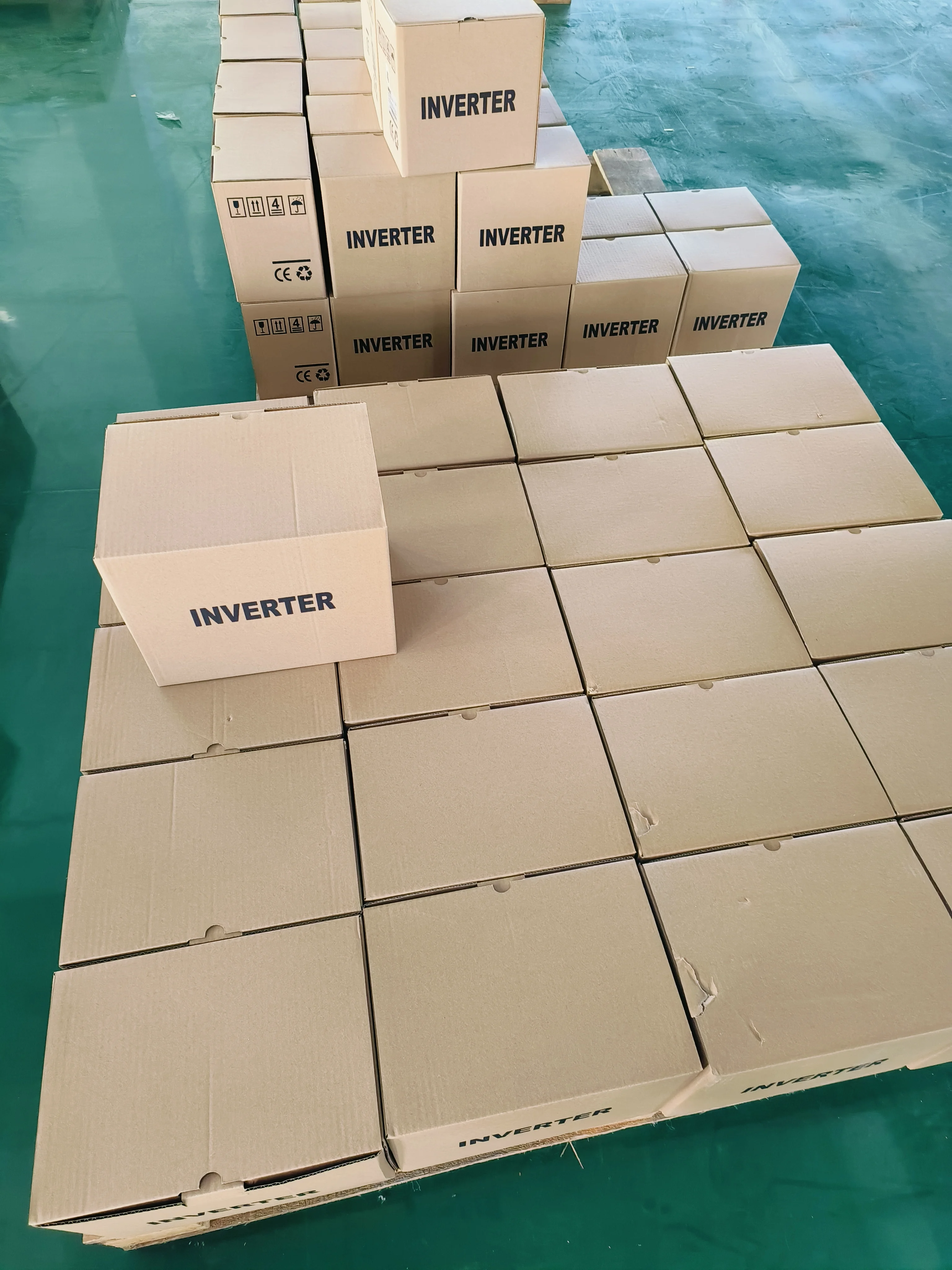 IDEEI 0.75-2.2kw Solar DC Controller Inverter VFD for Solar Water Pump System with MPPT Controller