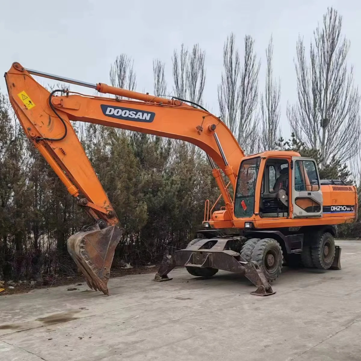 Красивое и высококачественное экскаваторное оборудование Doosan 210W-7 для продажи с послепродажным гарантийным обслуживанием