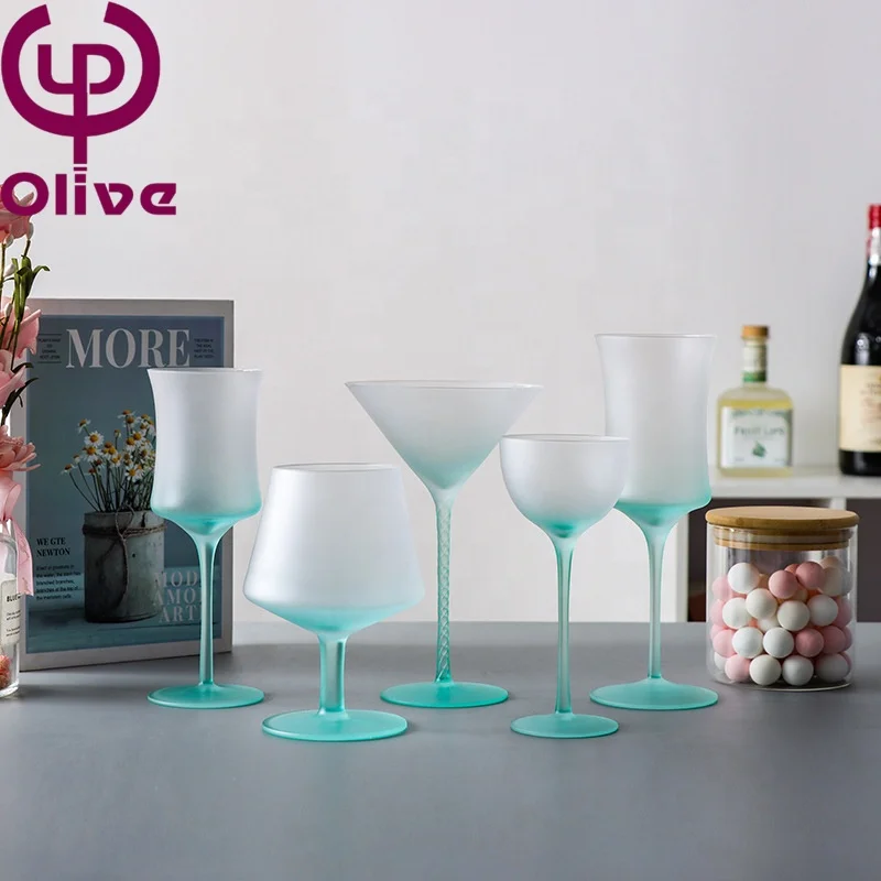French Vintage Barware Macaron Colorful Hand Blown Gradient Tall Stem Crystal Glass Frosted Goblet Red Wine Glass For Cocktail