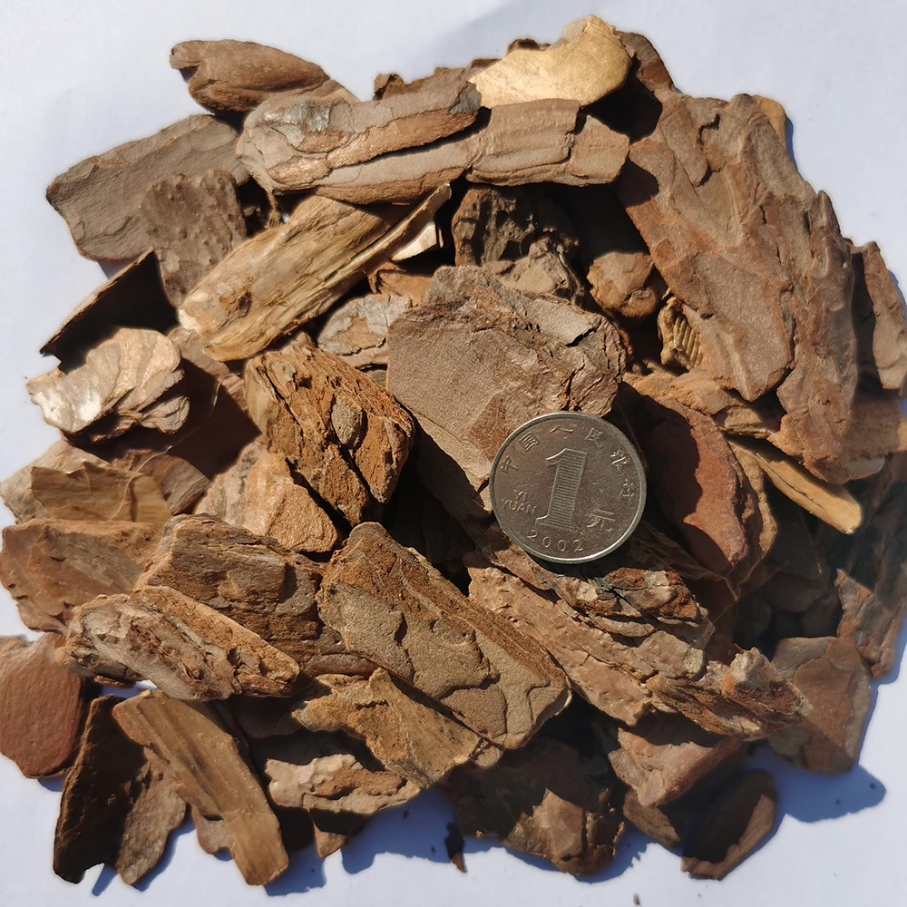 Pine Bark Mulch Ground Mulching Wood Tree Bark Natural Garden Ornaments for Landscape Design