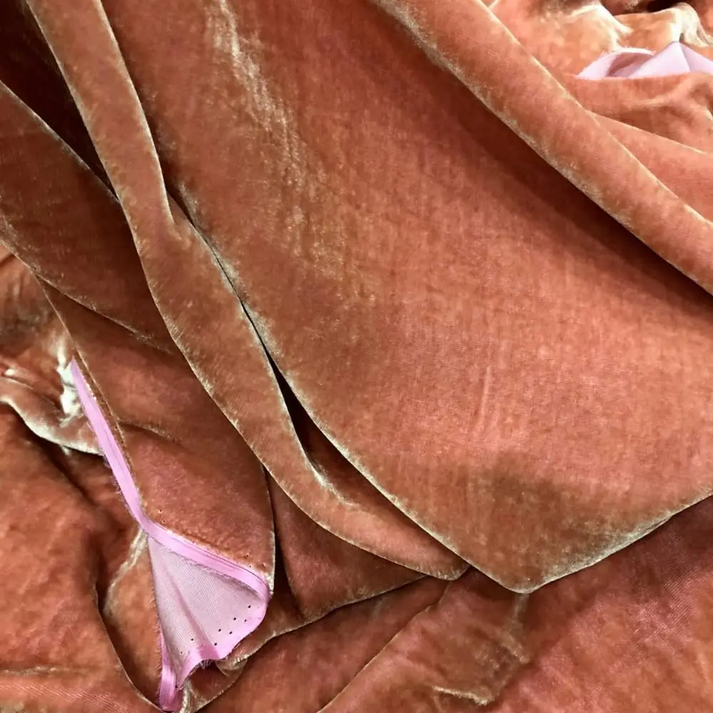 170gsm 44' Eco Friendly Silk Velvet Fabric 18%silk 82% rayon viscose velvet Silk Fabrics for garments and home textiles