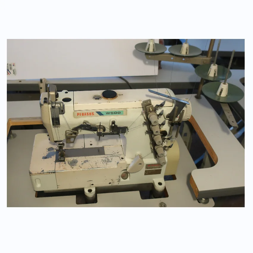 W500 simple and easy operation interlock sewing machine price