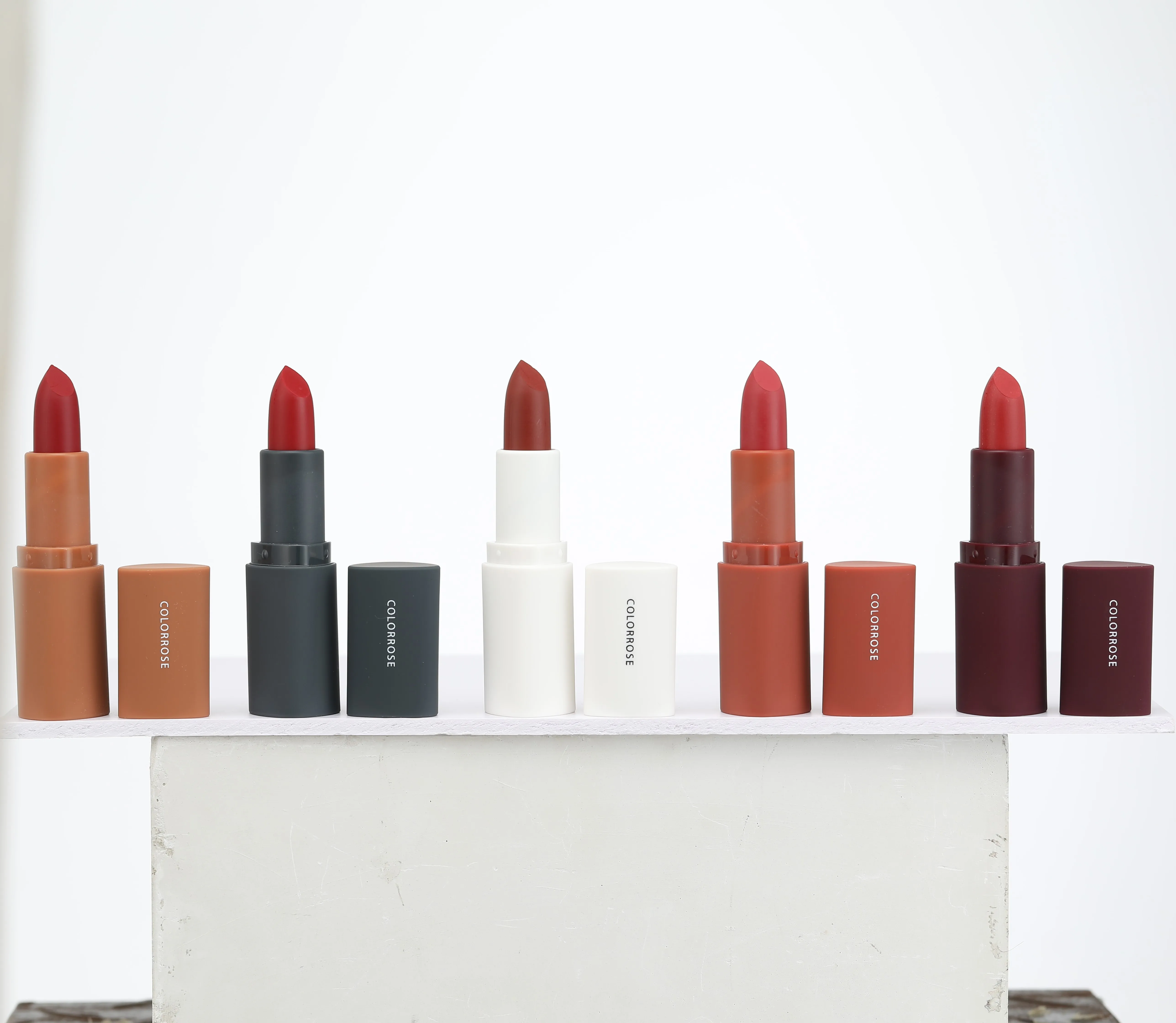 Роскошный изготовленный на заказ полноцветный косметический блеск для губ матовая упаковка губной помады