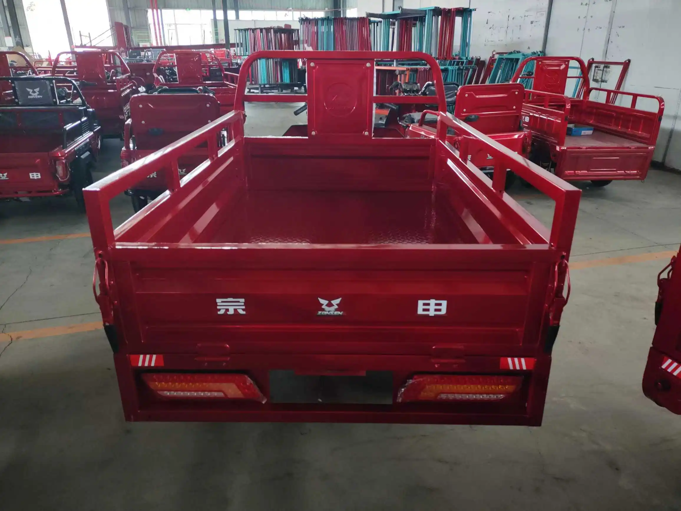 60-72V 80A 1500W 51km/h 600kg Loading Capacity Heavy Duty Open Electric Tricycles Tricycle Rickshaw China with Bumper