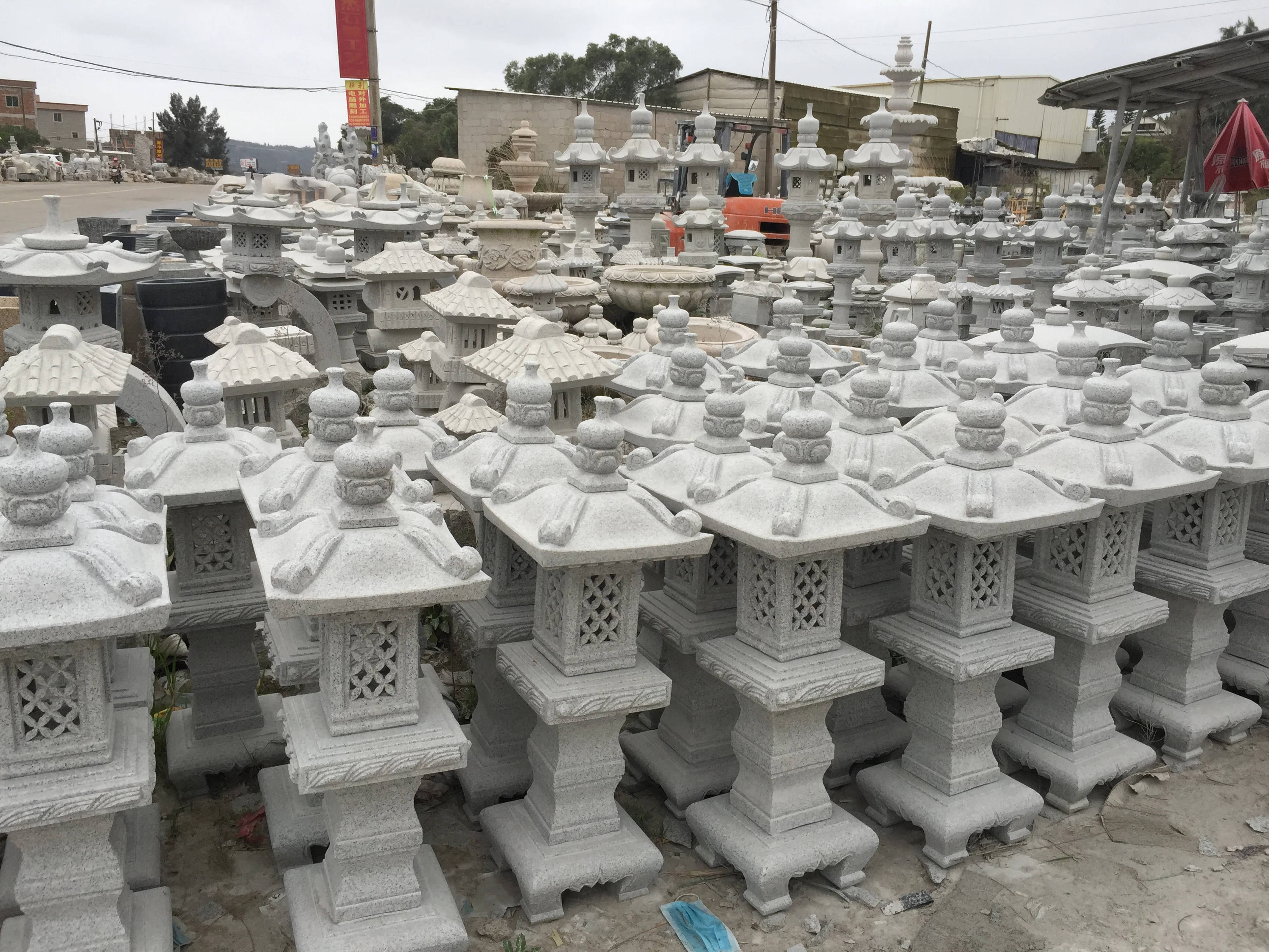 White Decorative Stone Granite Carved Japanese Pagoda Lantern for Yard Garden Park