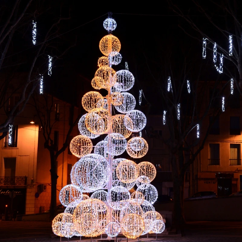 3D Hanging Sphere LED Christmas Tree Decoration Outdoor 3D Ball Motif Lights