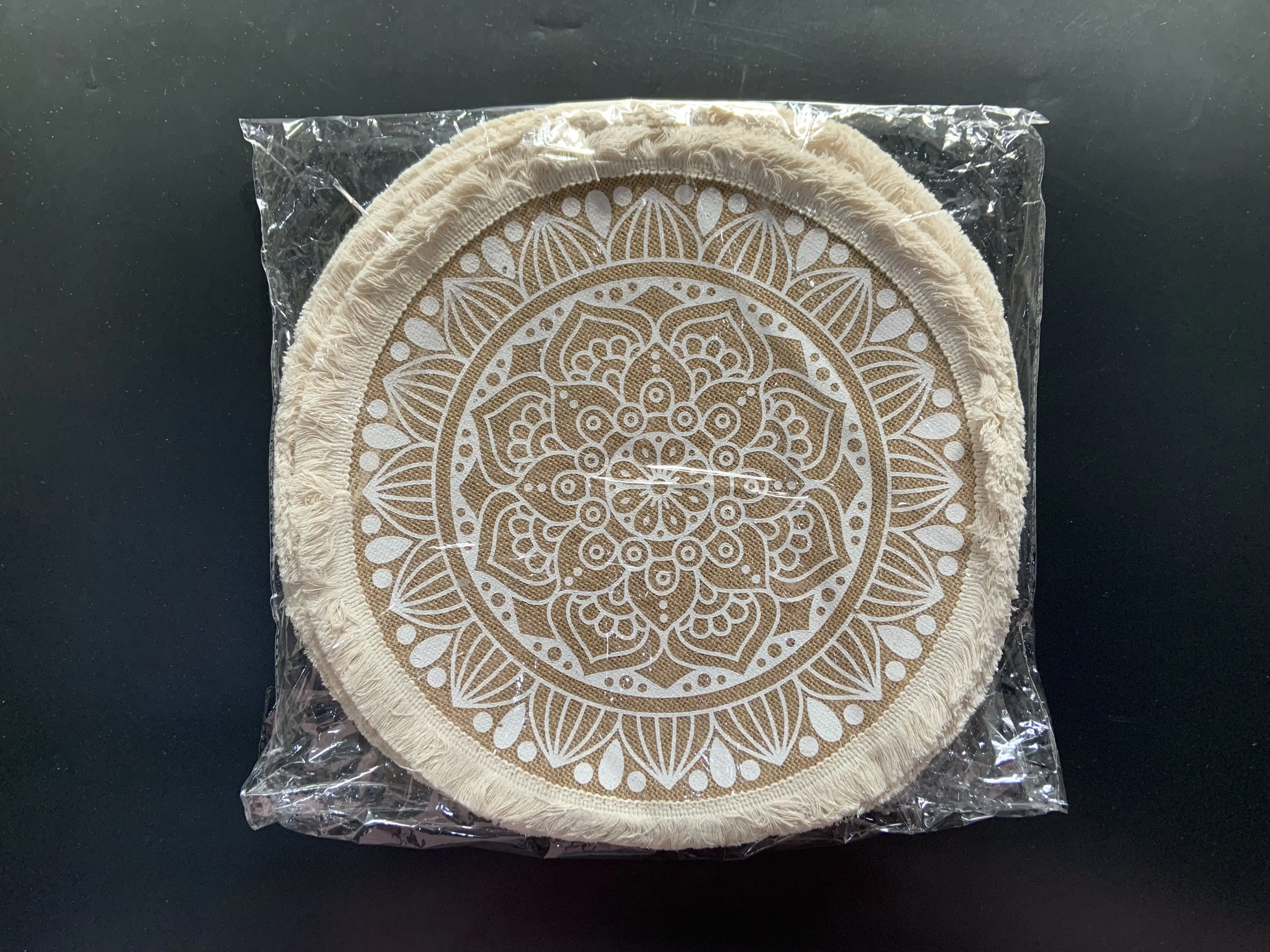 Wholesale Round Placemat Pompom Tassel Place Mats Jute Fringe Table Woven Boho Placemat Neutral Rustic Tablemats For Dining