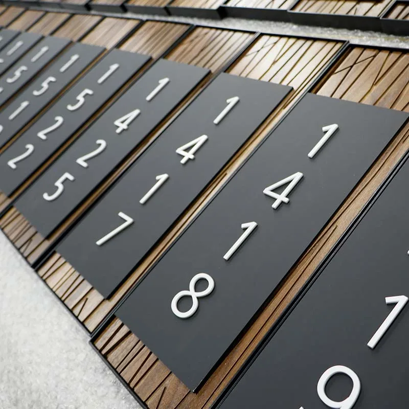 Custom Hotel and Resort Walnut Wood&Acrylic House Room Door Number Sign Name Plates for Arabic Market