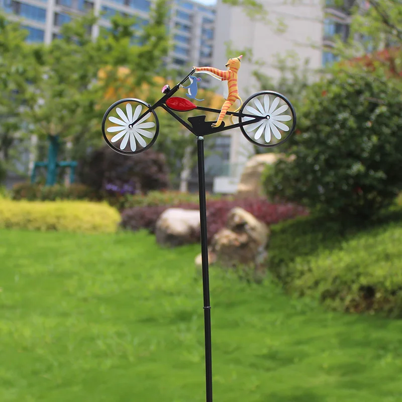 Garden patio decoration Metal frog Cat and mouse ride bicycle iron windmill outdoor wind wheel