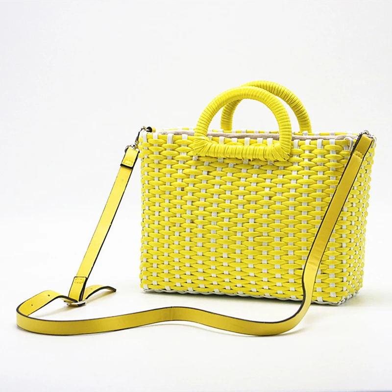 Summer fashion woven beach tote bags rattan bag 2022 ladies handbags wholesale