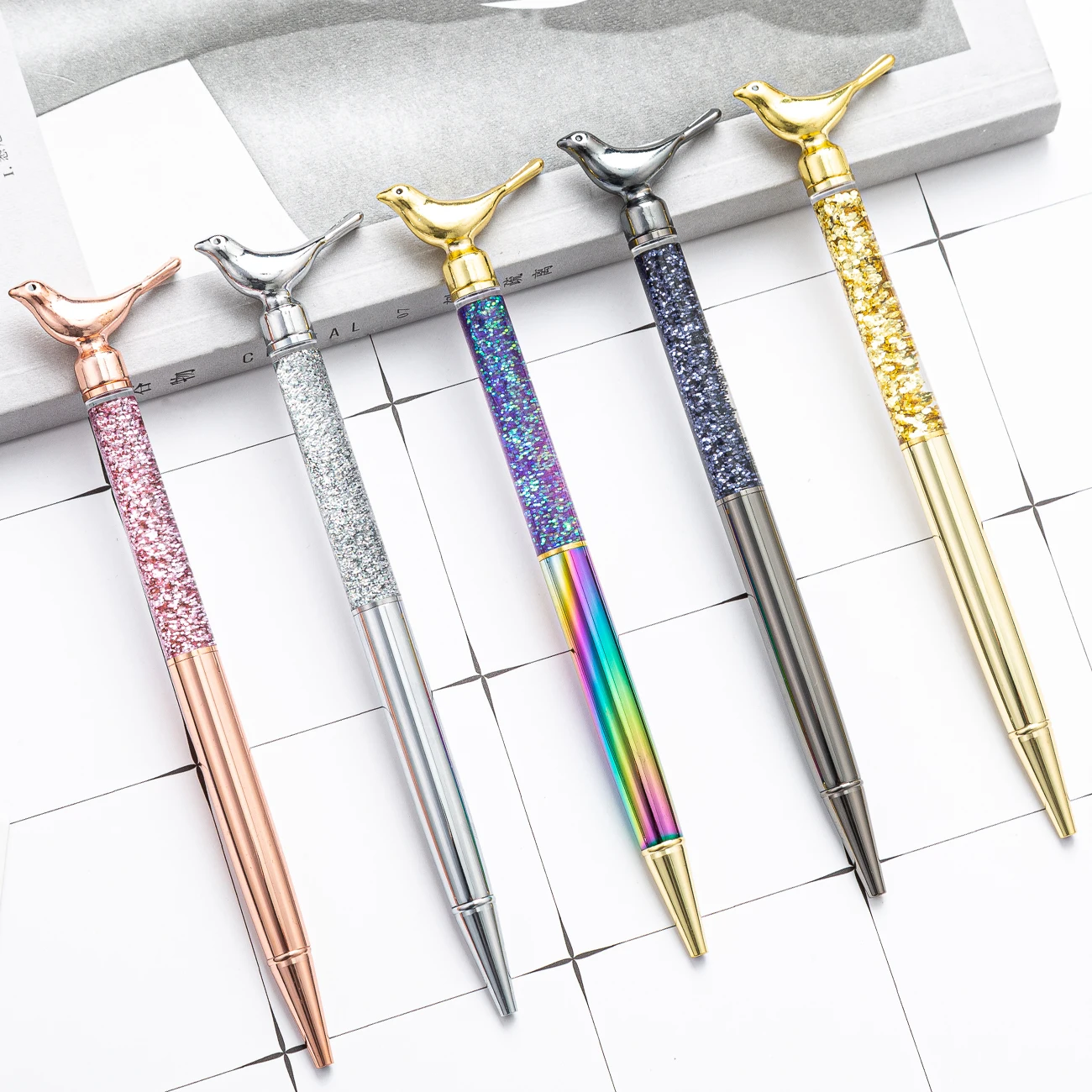 Hot selling rose gold cute pen luxury romantic glitter metal ball point pen custom logo promotional gift floating glitter pen