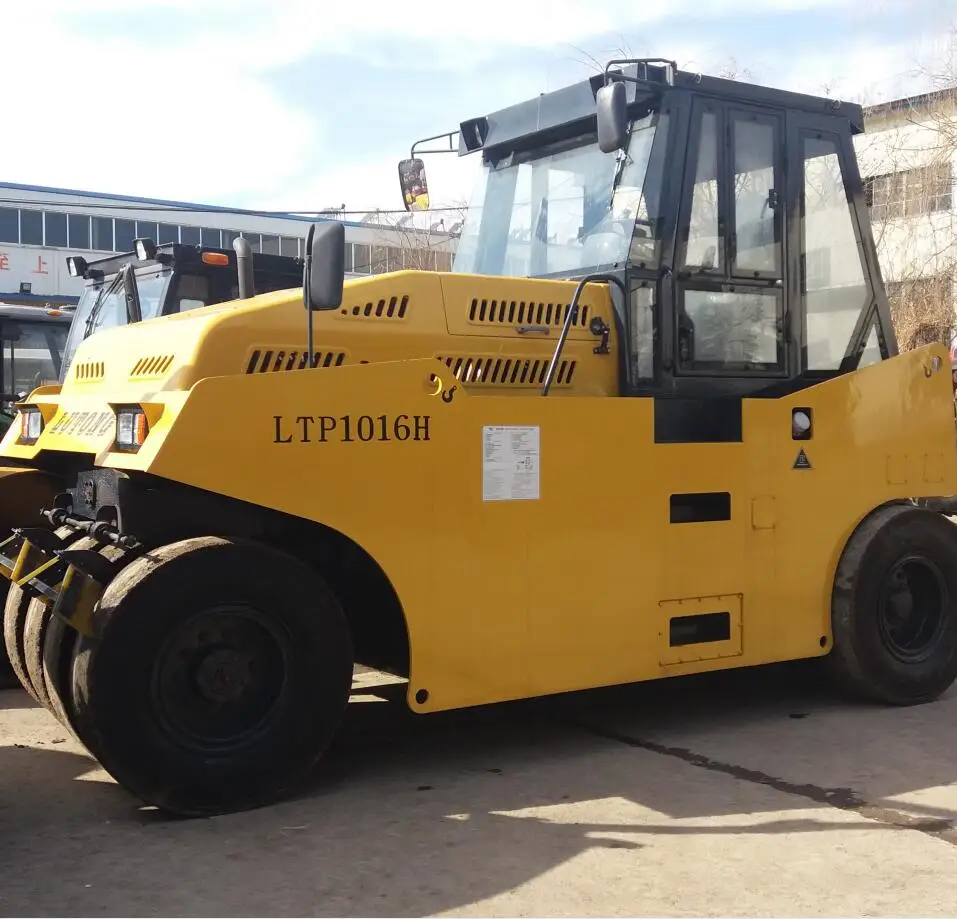 Best quality road roller road pneumatic tyre with low price LTP1016