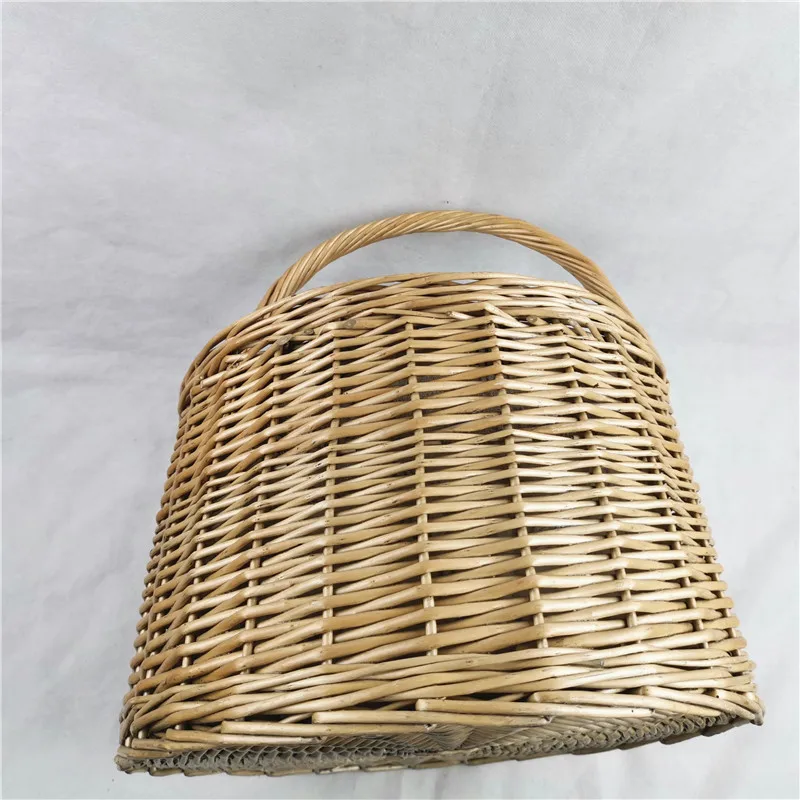 
New Design Portable Food Storage Outdoor Picnic Willow Wicker Gift Basket with Handle 