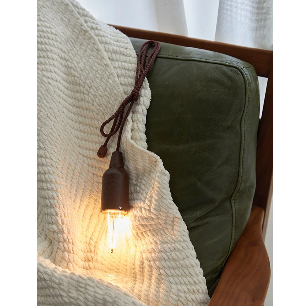 2021 new Indoor Outdoor Battery Operated Hanging Rope Portable Home Tent hiking Camping wood LED Pull cord Light lamp Bulb