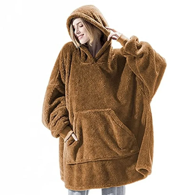 Comfortable loose double-sided fleece hoodie with a thick blanket to wear