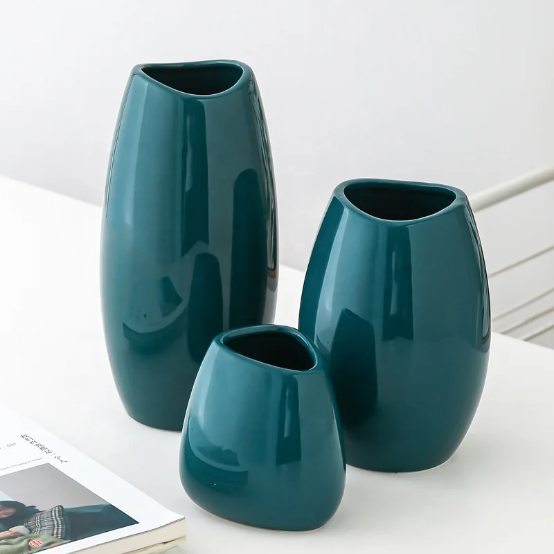 Simple modern Dark Green Goose Egg  ceramic vase home furnishings for centerpieces