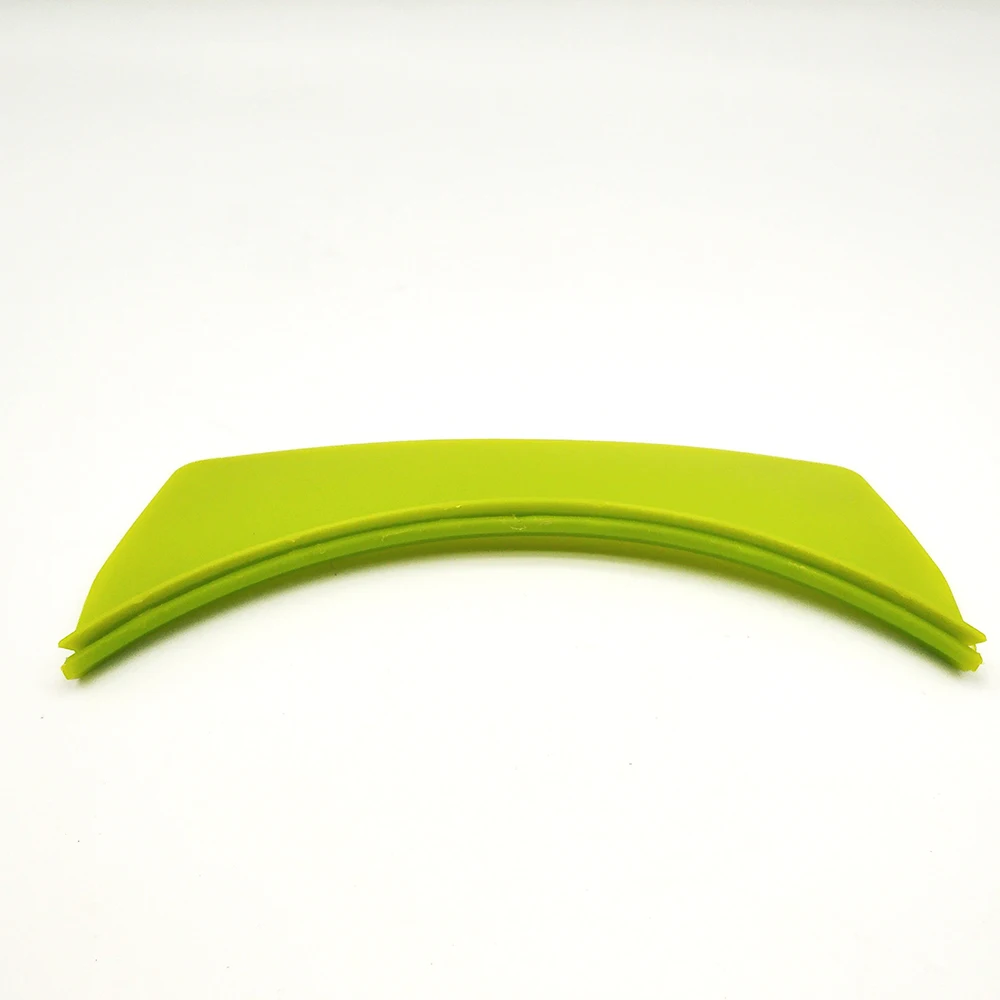 Master D53000 Imported Flexible material Paint Can Spout one size for all paint bucket
