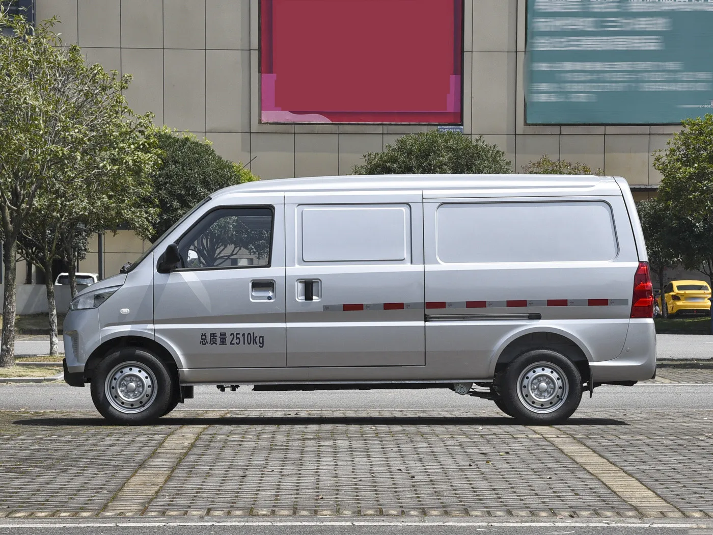 China Large Capacity Second- hand Van Electric Car Wuling EV50 2021 Used New Cars