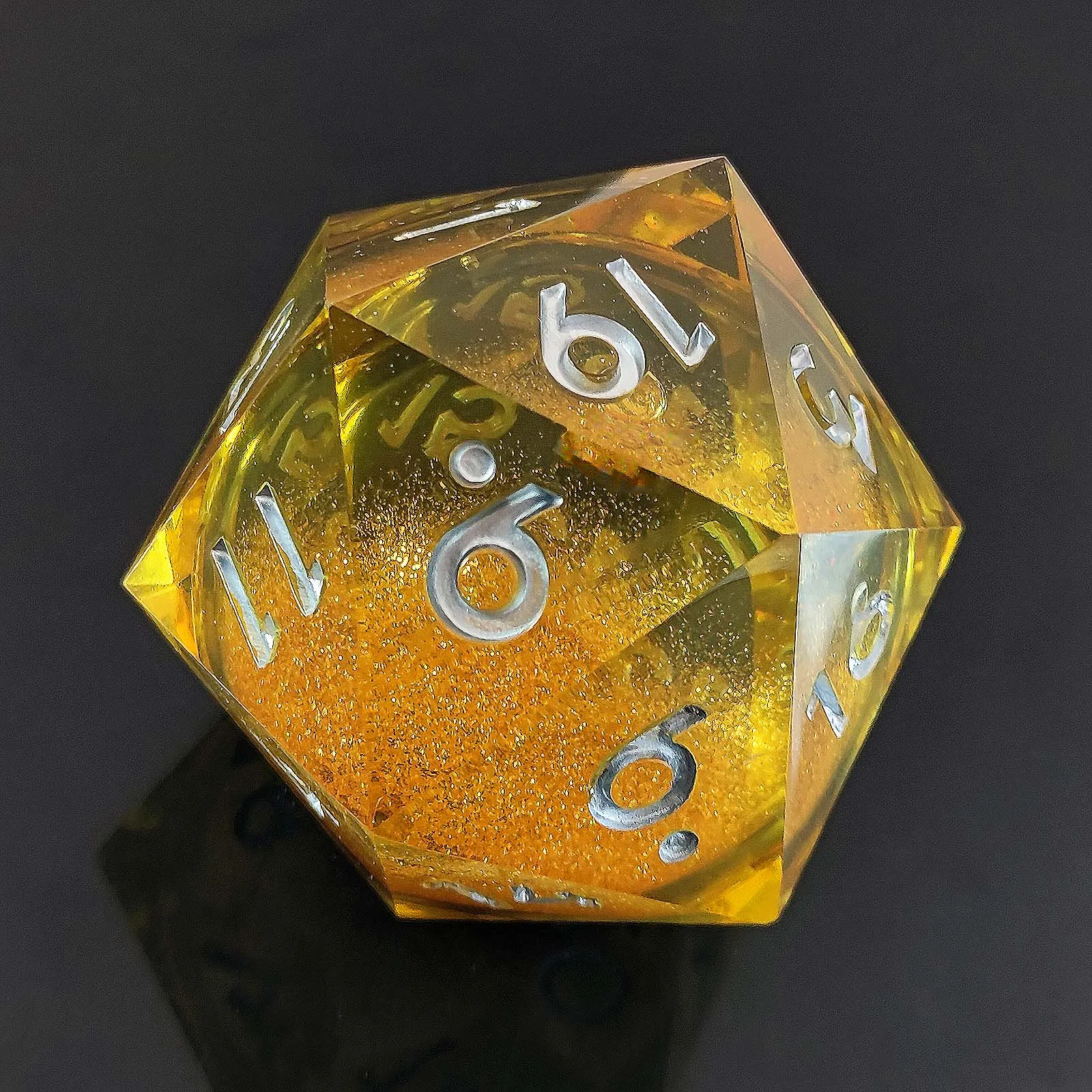 Decorated High Quality 55mm Colorful Glitter Quicksand Liquid Core Large D20 Dice