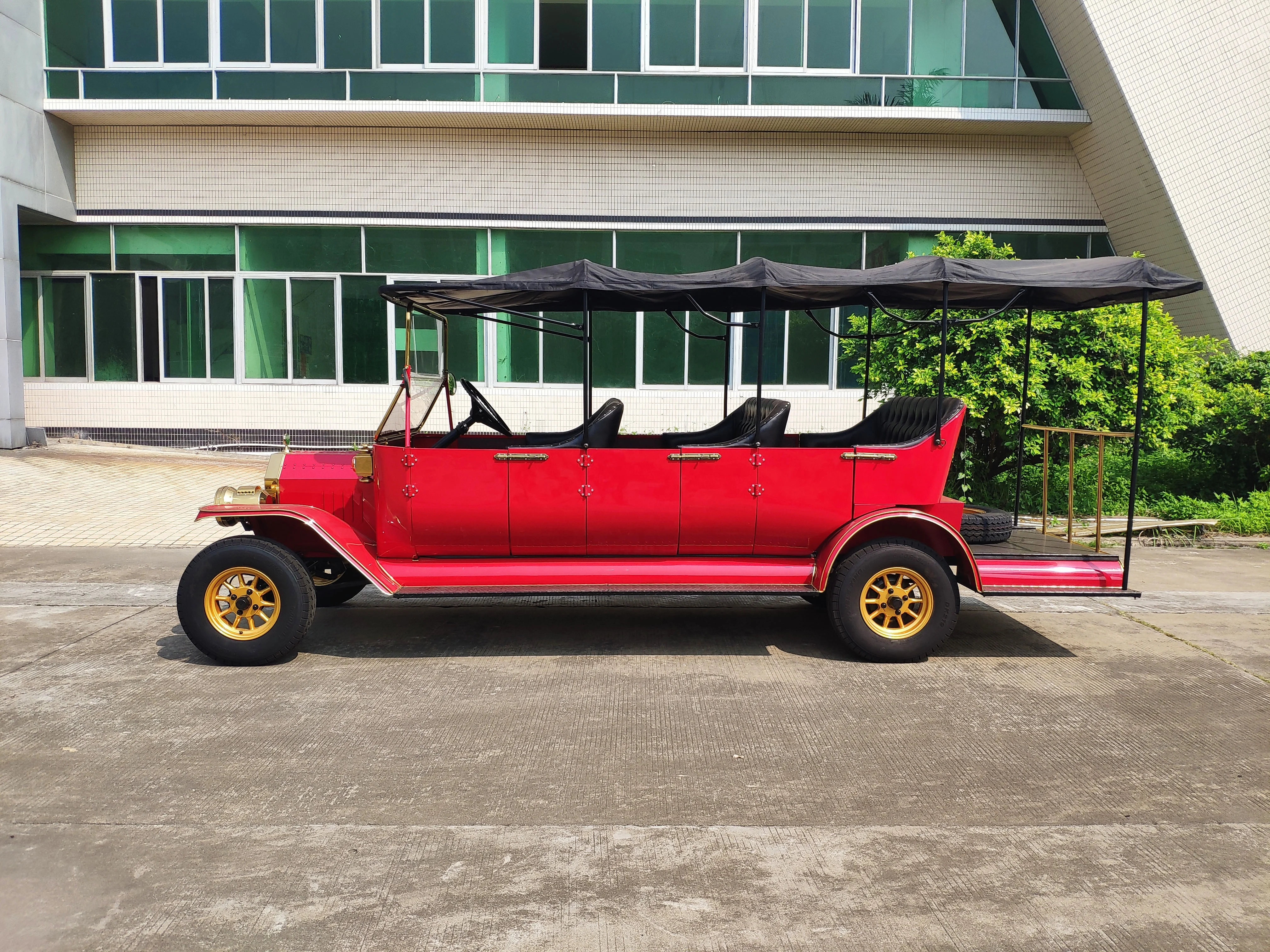 Восемь сидений CS Электрический белый цвет достопримечательность винтажный автомобиль