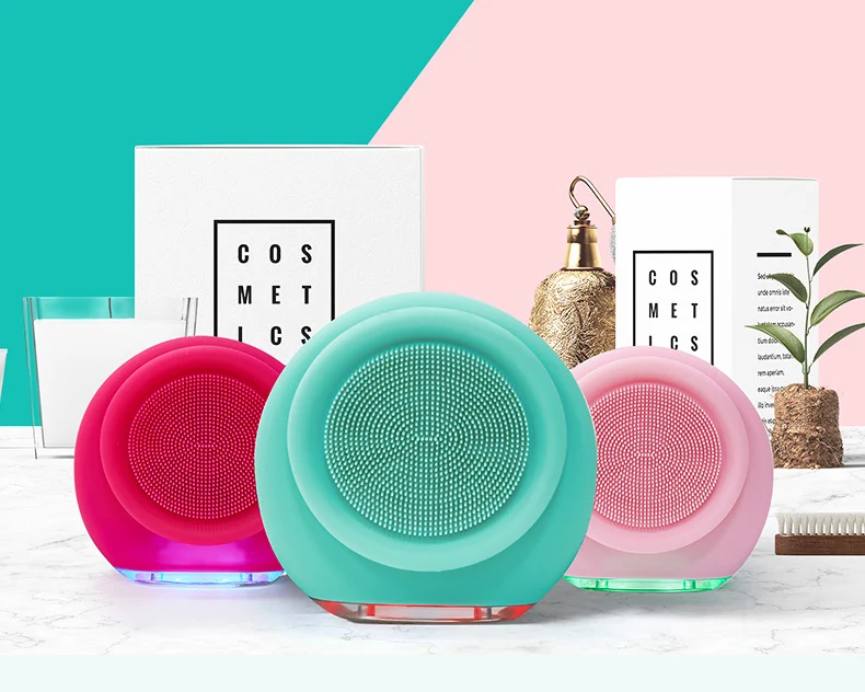 Facial Tool Waterproof Ipx7 Rechargeable Deep Cleaning Face Scrubber Silicone Facial Cleansing Brush