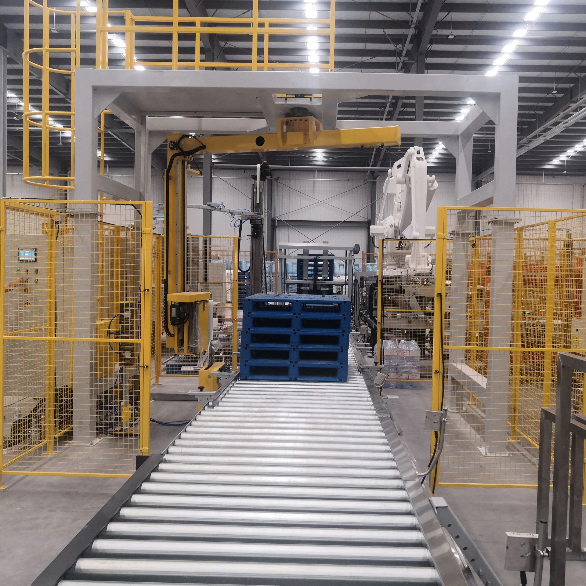 Опорная упаковочная машина консольная