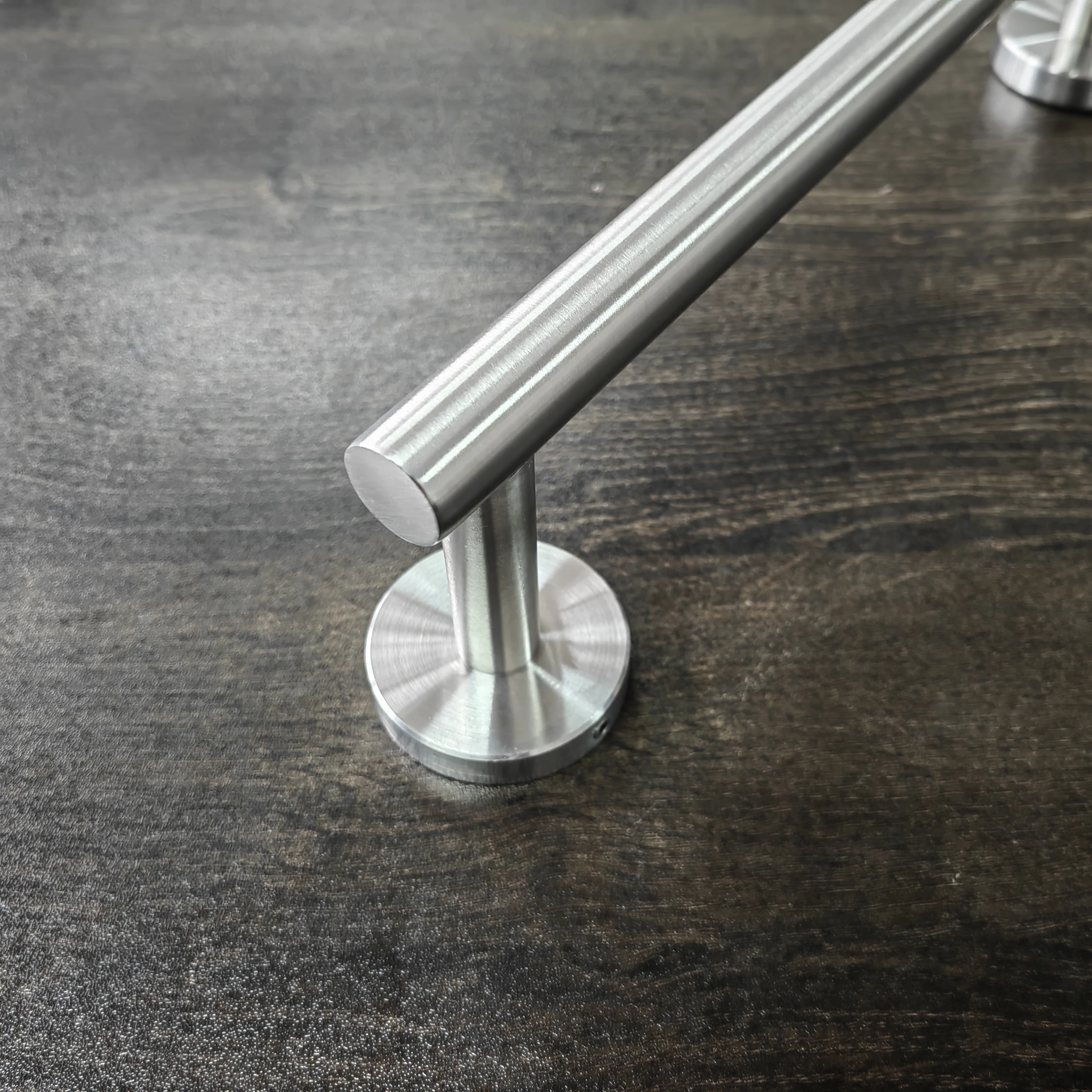 OEM Bathroom Towel Bar Bath Accessories Thicken 304 Stainless Steel Shower Towel Rack for Bathroom Towel Holder Wall Mounted