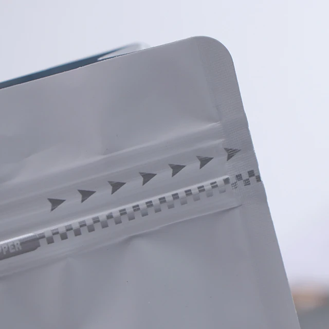 Self-sealing recyclable custom kraft paper craft bag of various colors 1KG 2kg empty flat bottom coffee bean packing zipper with