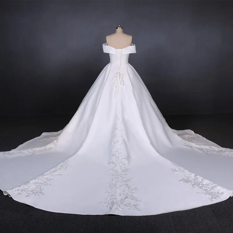 XINEN   French satin bridal wedding dress one-shoulder elegant slim-fitting gown with large tail