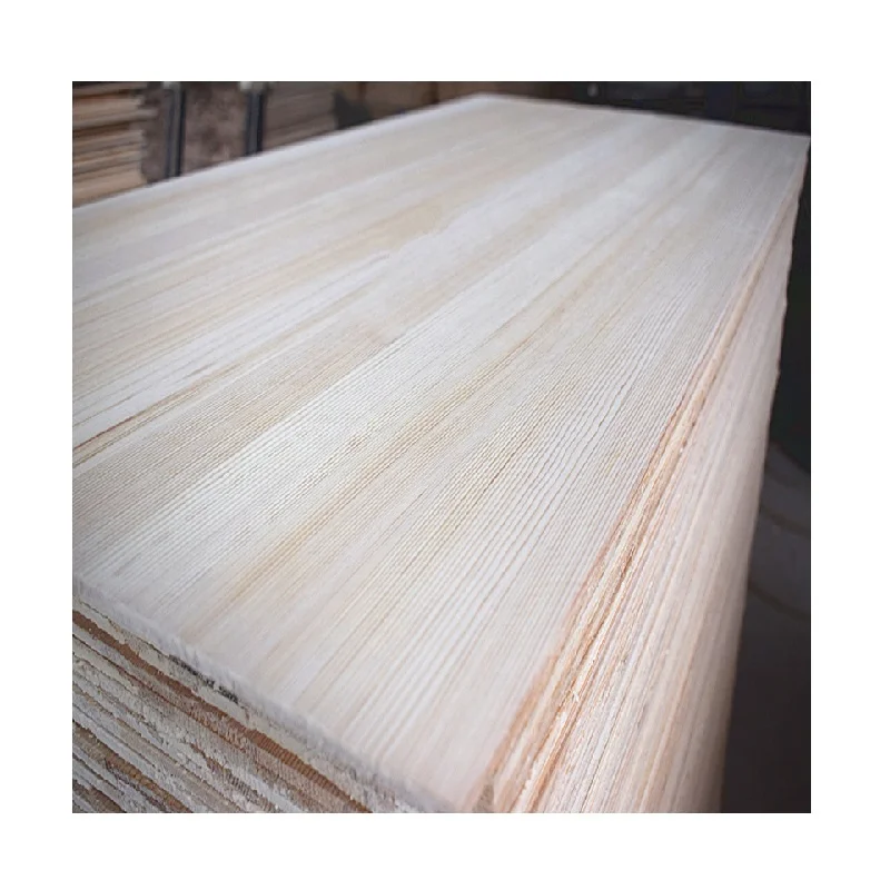 Строительный материал доска из массива дерева Сосновая склеенная для строительства и