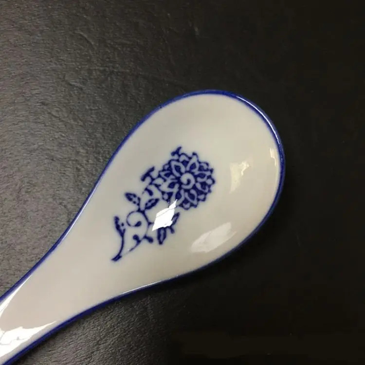 Classical Hand-painted Small Porcelain Chinese Soup Blue And White Ceramic Spoon