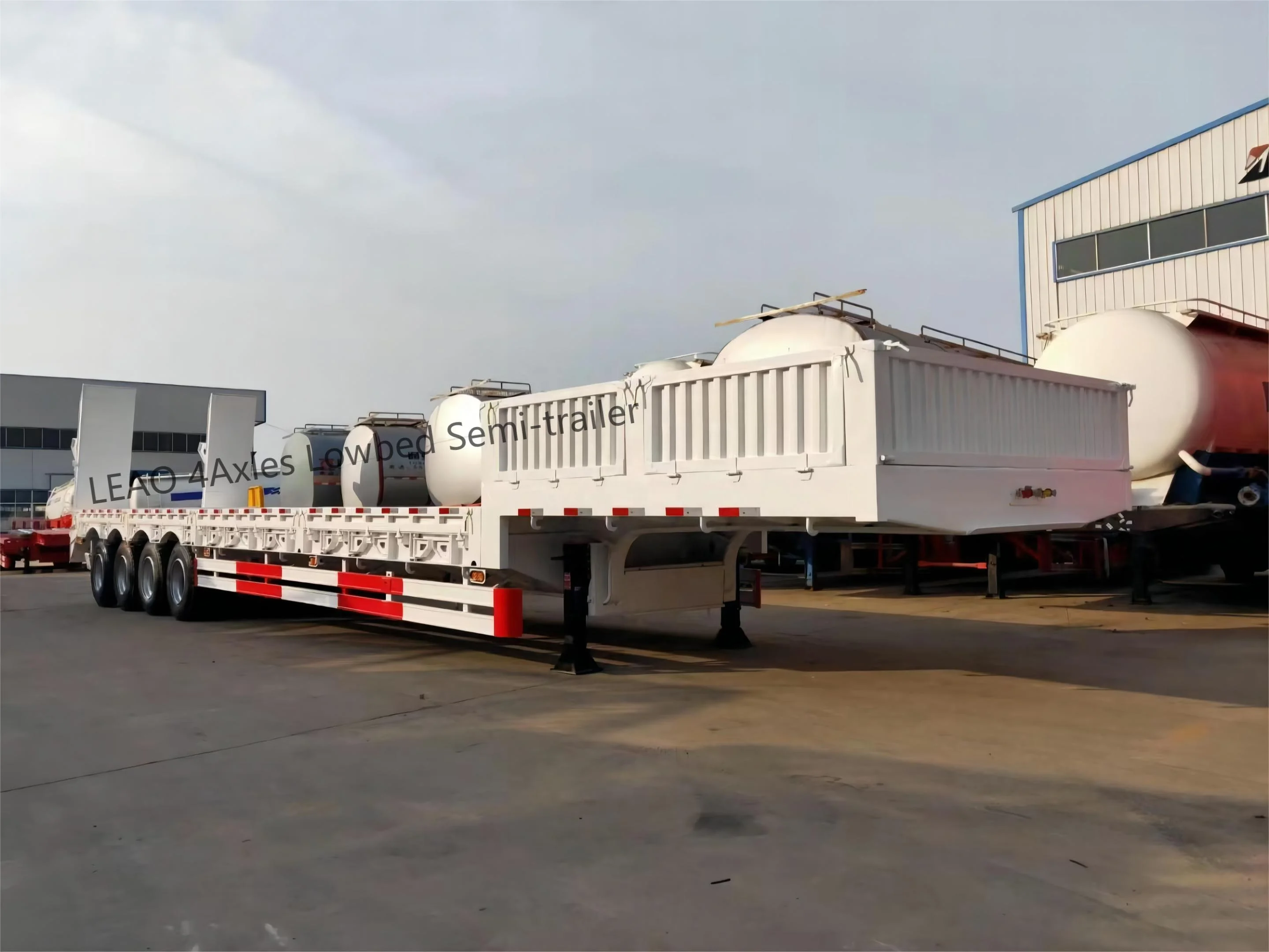 Hydraulic ramp 4 axle 50 ft Excavator Lowboy trailer Low bed loader 100 ton gooseneck lowboy flatbed semi trailer