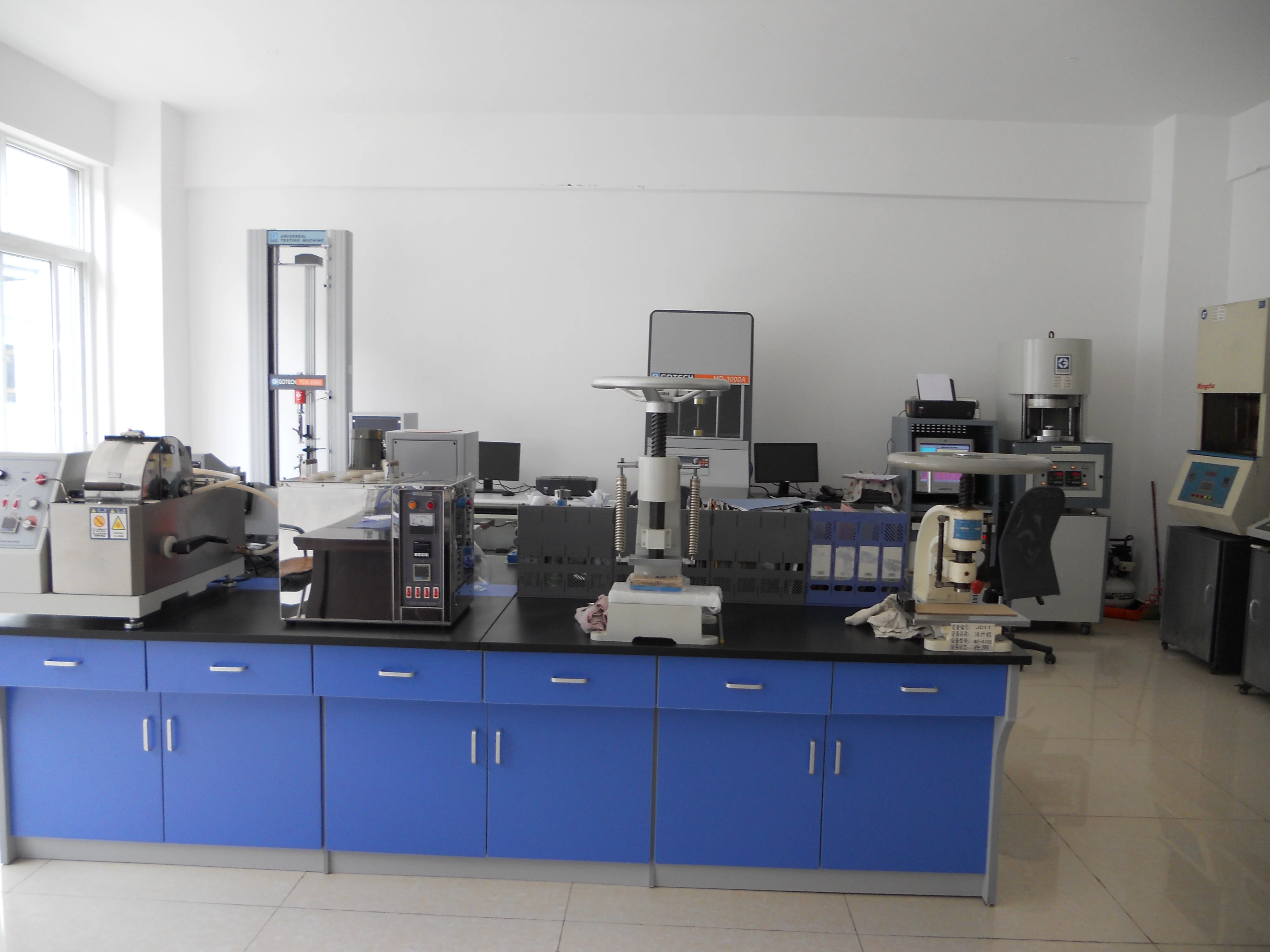 66% фторуглеродный каучук устойчивый к высоким температурам