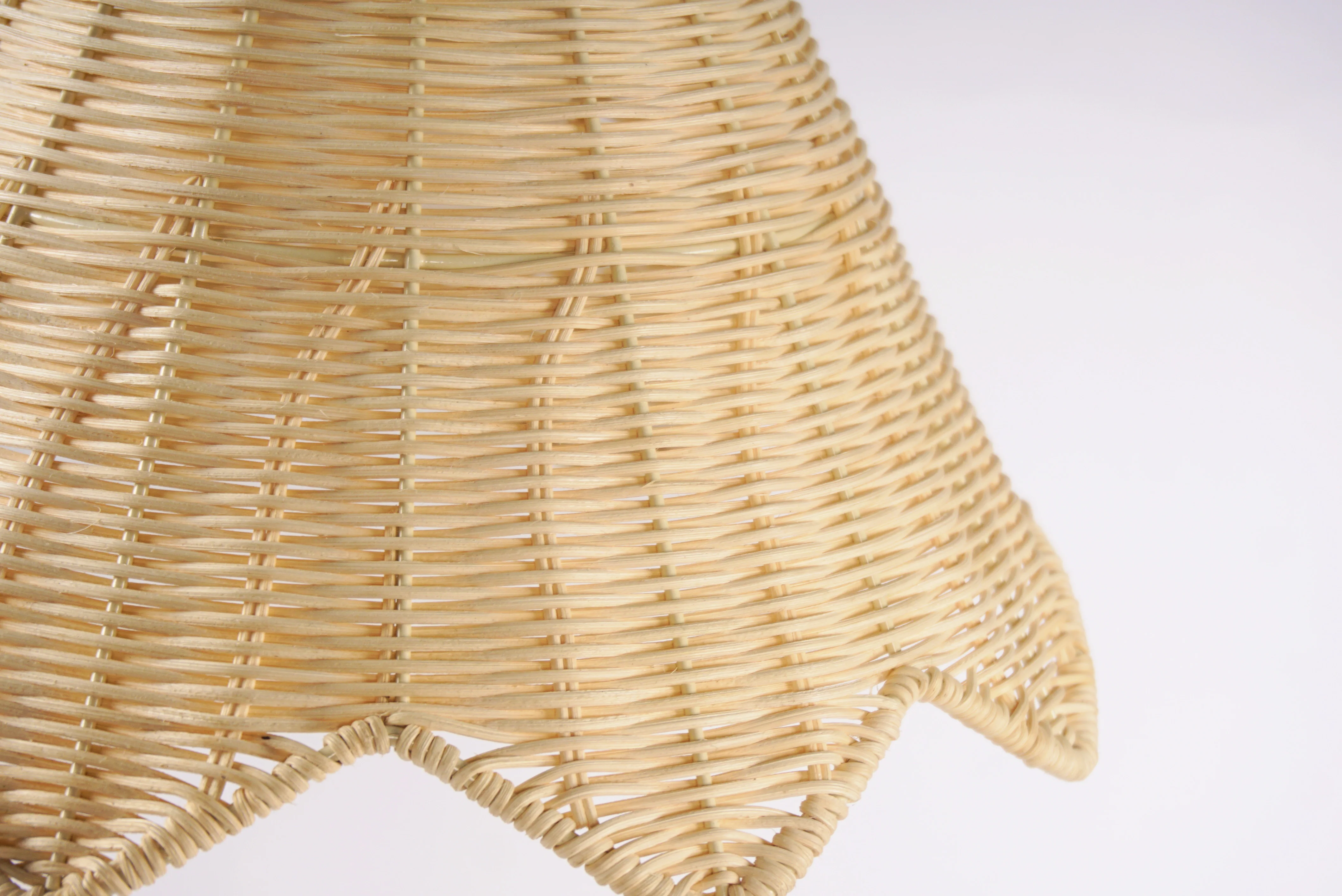 XH New Arrival Horn Shape Home Decor Natural Rattan Wicker Decoration lighting Lampshade Handmade Woven pendent light