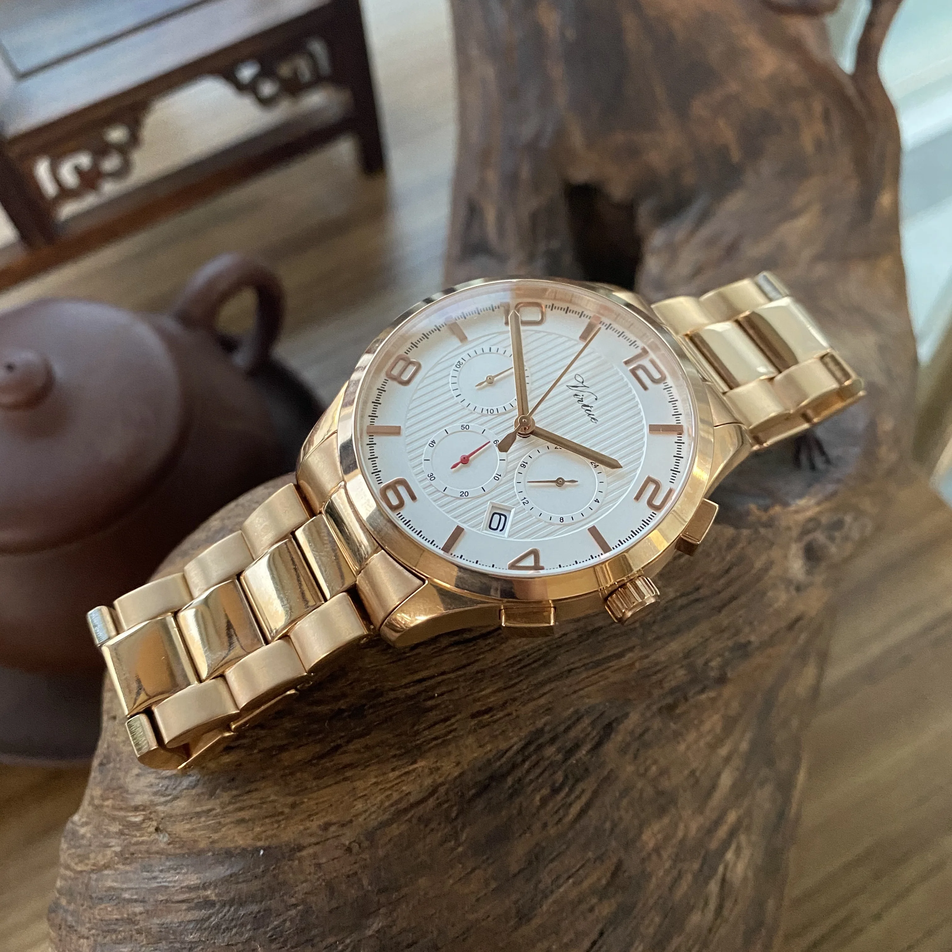 Trendy Gold Man Watch Custom Logo Low MOQ 50pcs Quartz Watch Factory Classic Mens Watches In Wristwatches Luxury