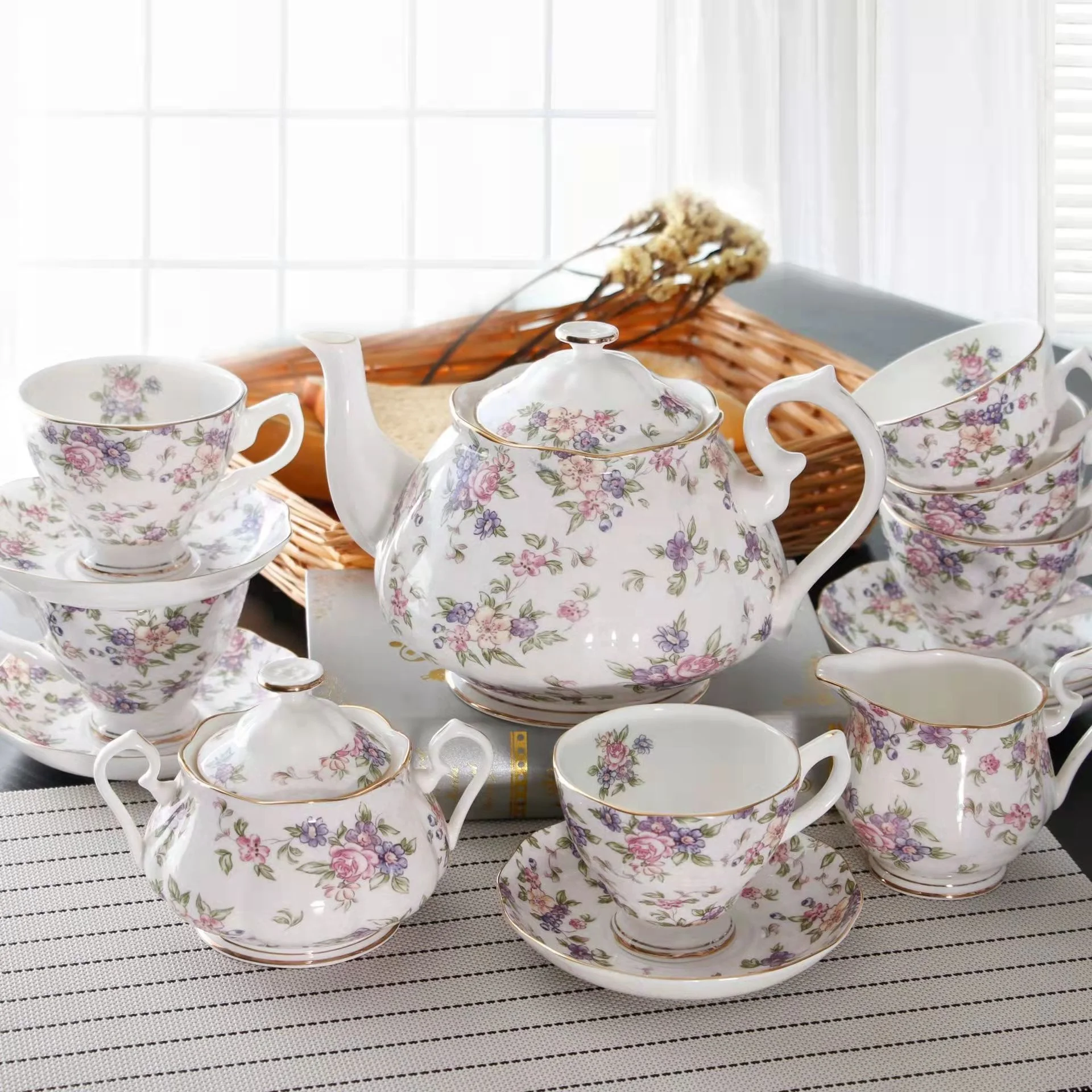 Ceramic 15 Pieces Royal Albert Style Fine Bone China Porcelain Cup and Saucer Milk Sugar Pot Kettle Coffee & Tea Set