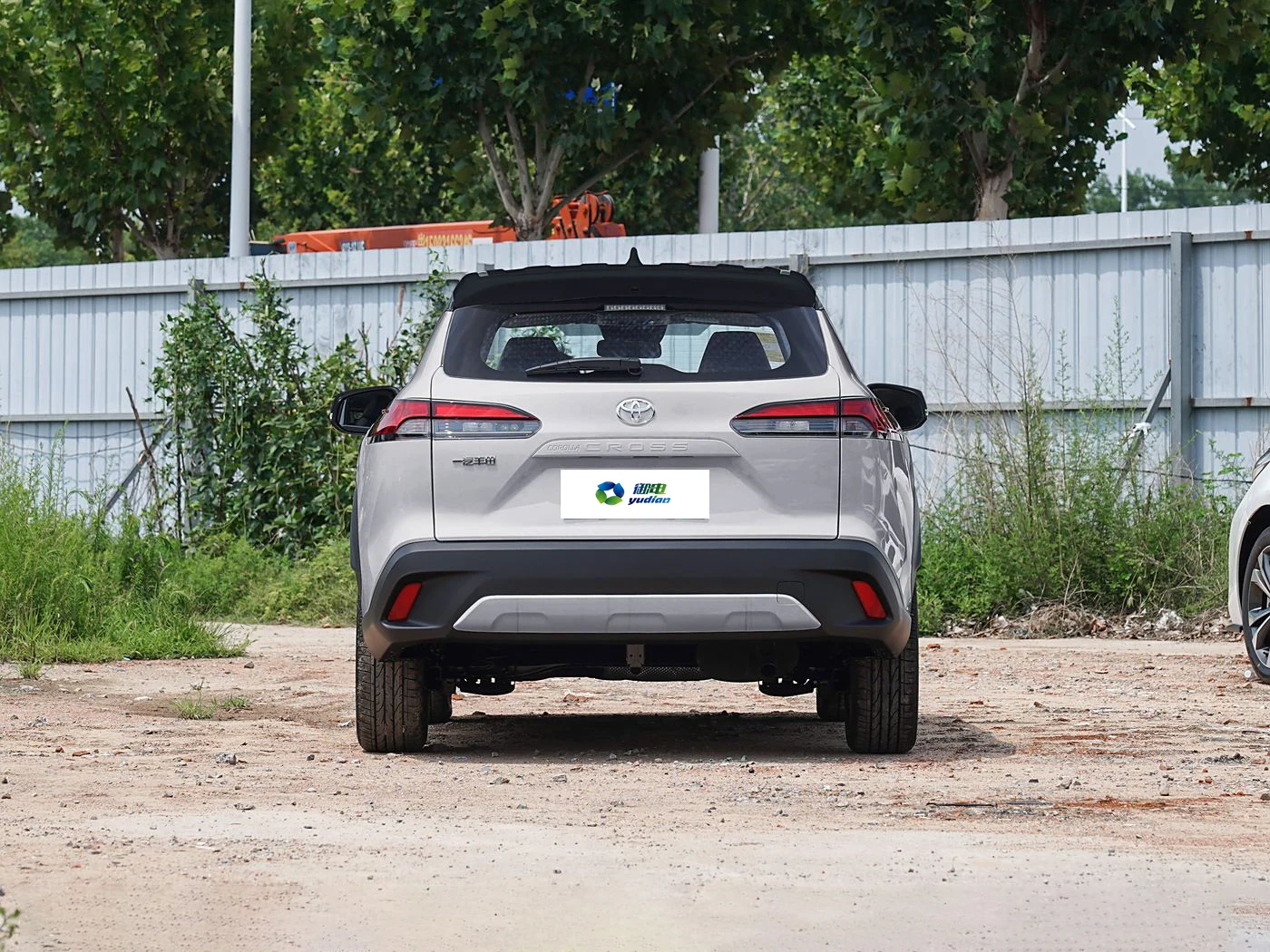 Подержанный автомобиль 2024 года TOYOTA COROLLA CROSS 2.0L CVT компактный кроссовер бензиновый 5-местный высокопроизводительный внедорожник