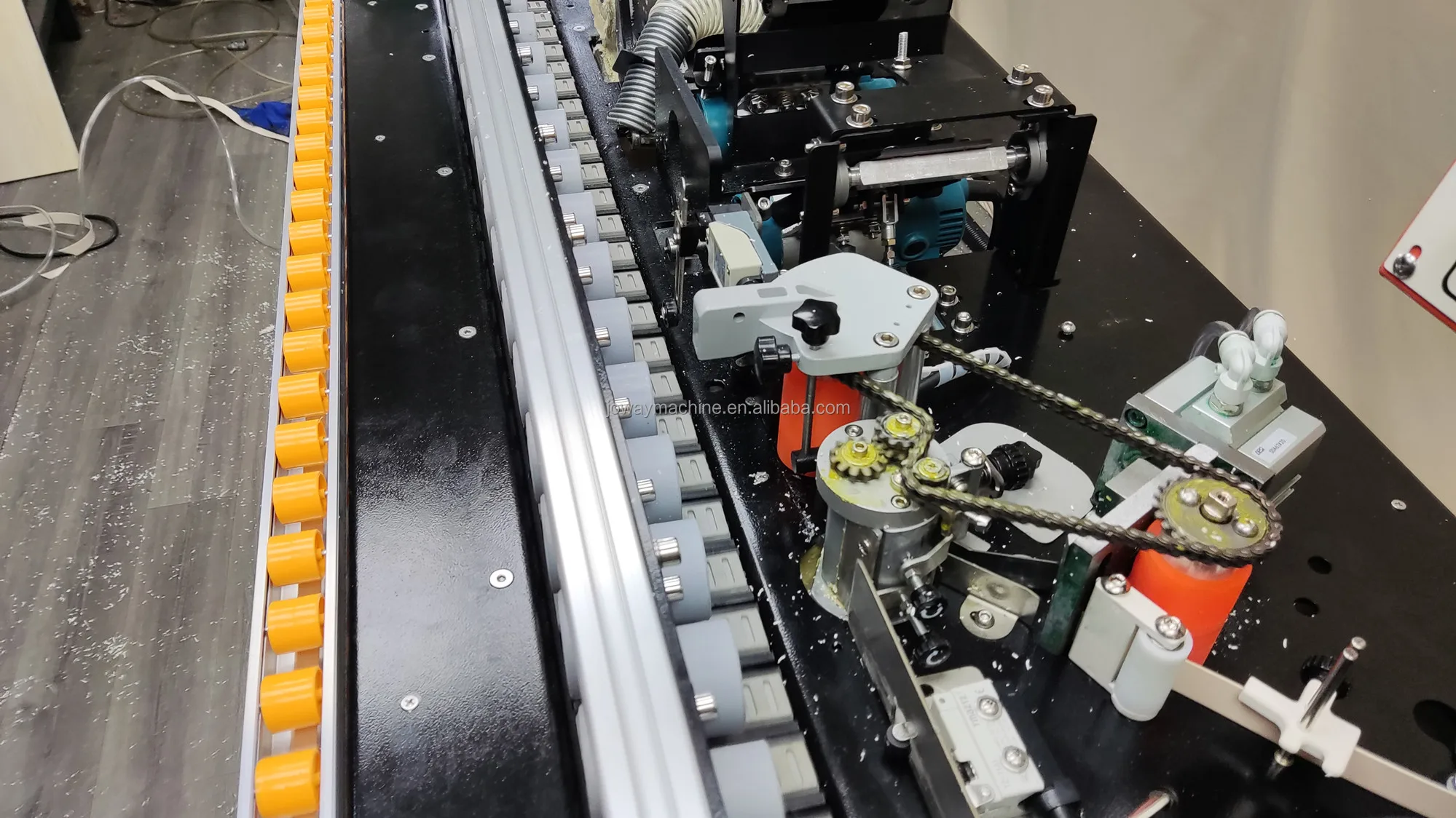 Qingdao automatic high speed edge bander machine with trimming flush PVC Veneer Bander machine woodworking