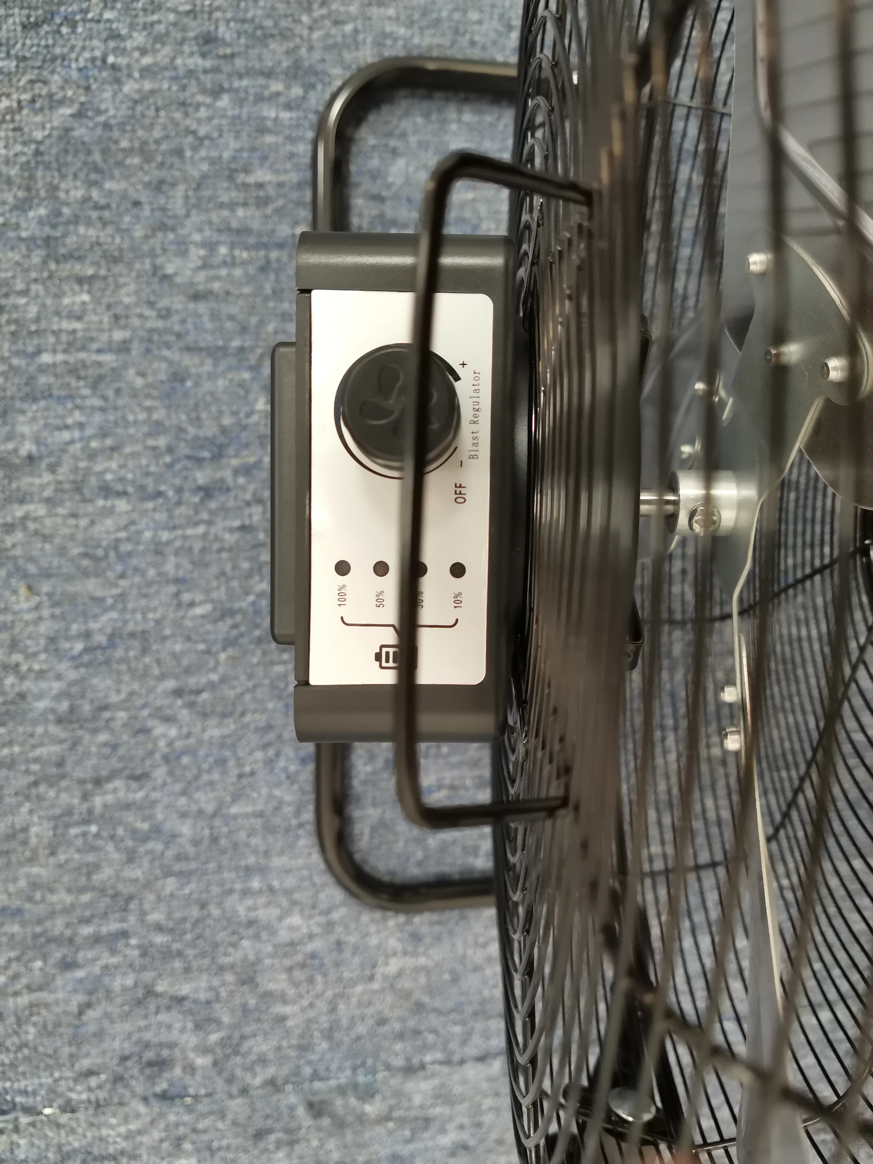 Home appliance 14inch home use mobile easy control  big wind lithium battery  rechargeable solar powered ventilation fan