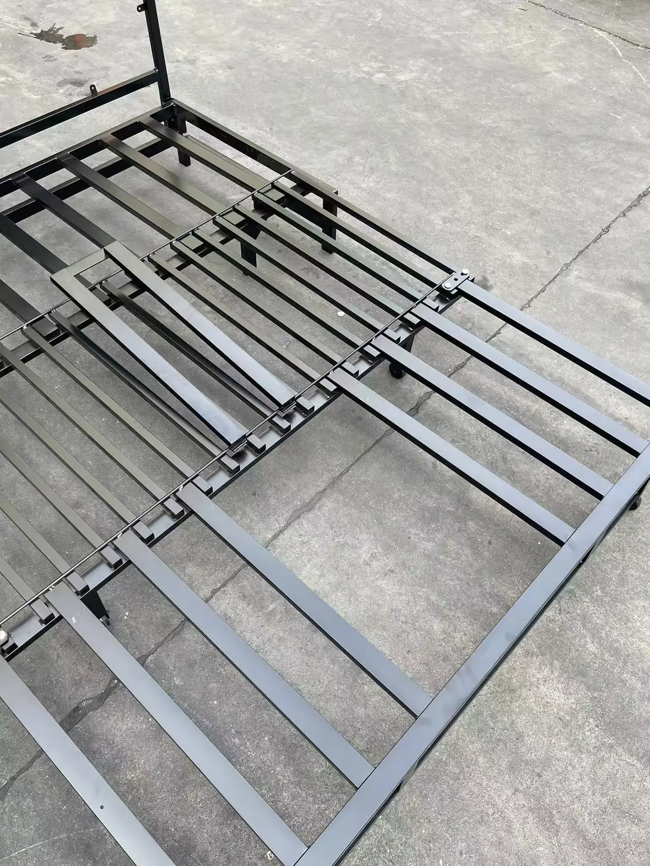 Commercial Furniture Iron Frame Double Bed Ribbed Bed Folding Factory Price