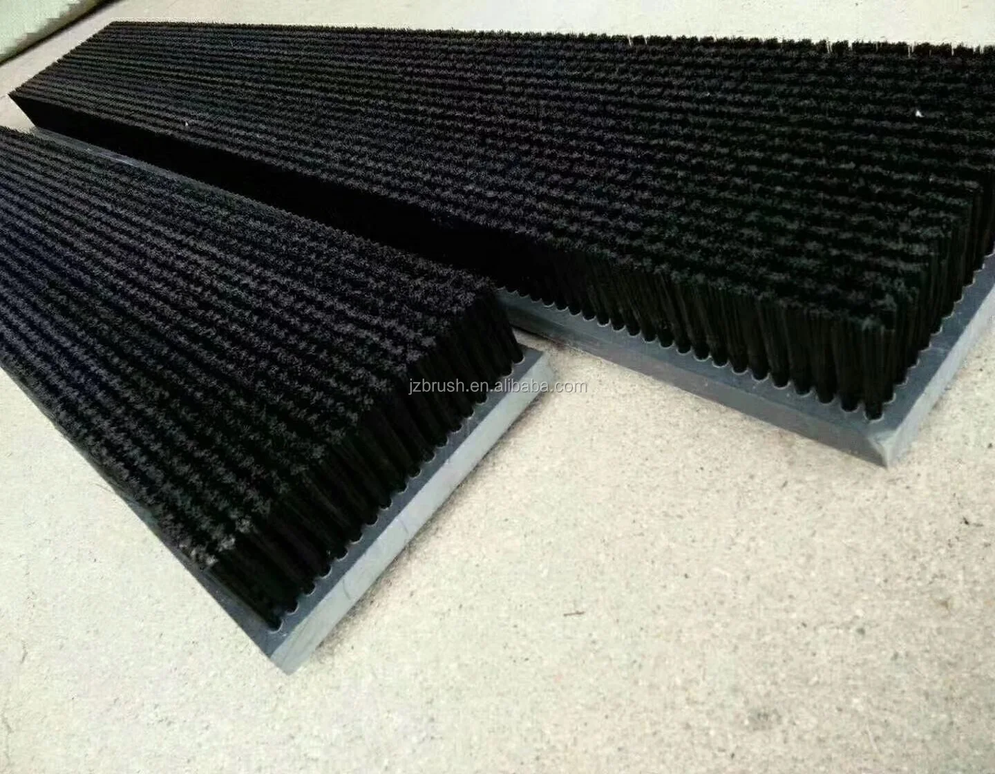 Wholesale price nylon bristle square flat nylon/wire brush China