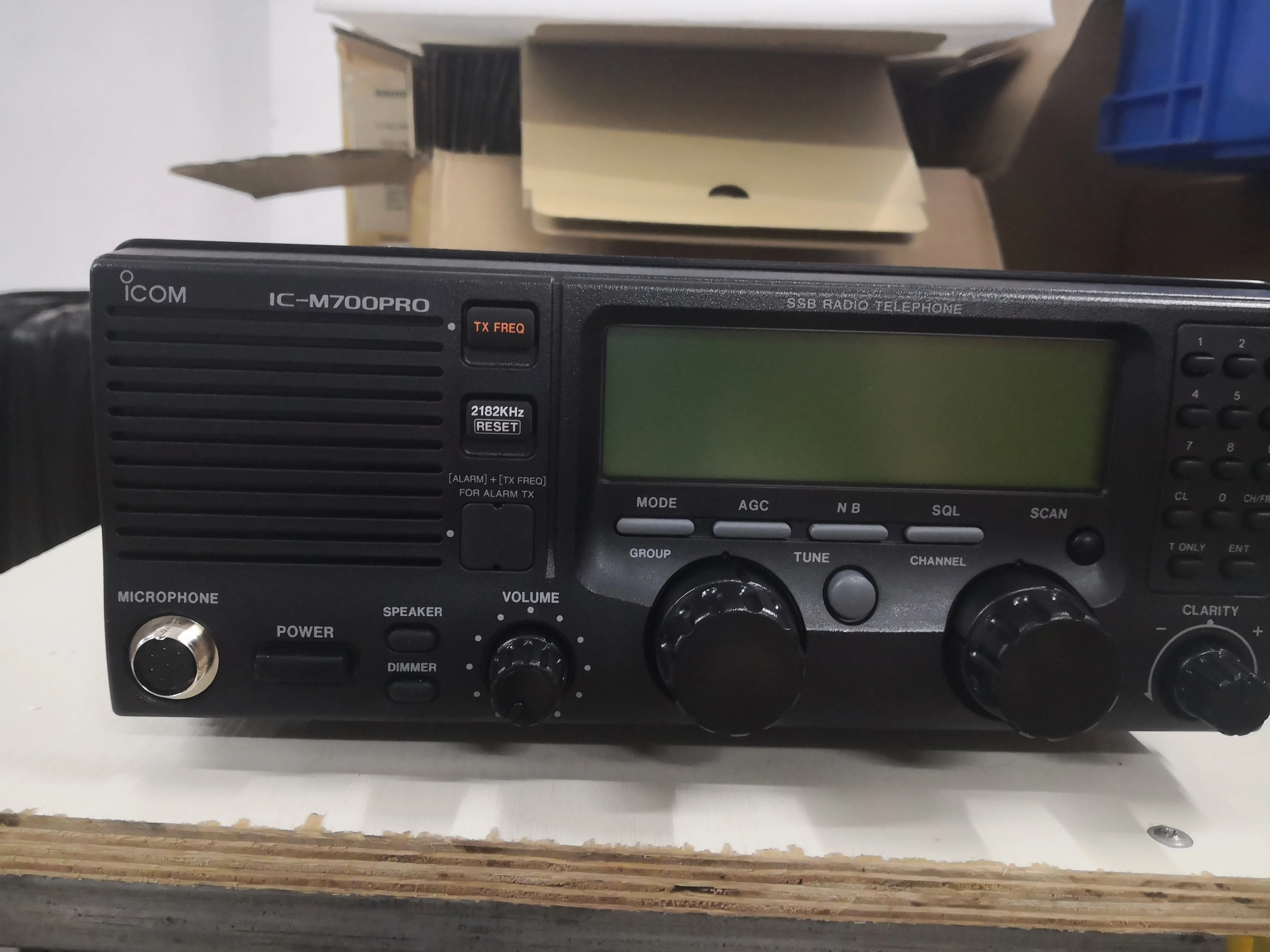 ICOM IC M700pro SSB MF/HF RADIO MARINE TRANSCEIVER Simple, Reliable, Worldwide Communications